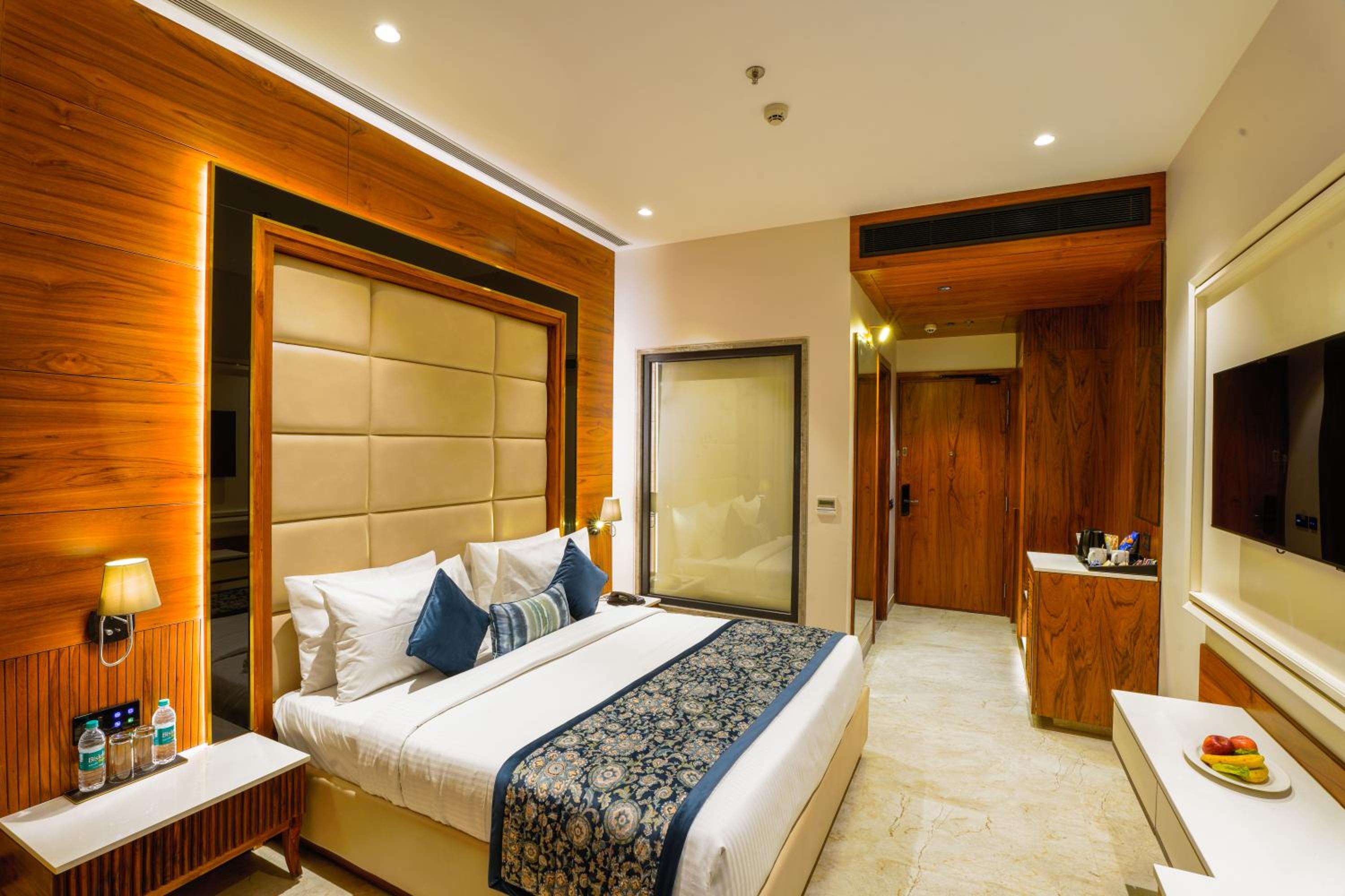Deluxe Double Room - Photo 1