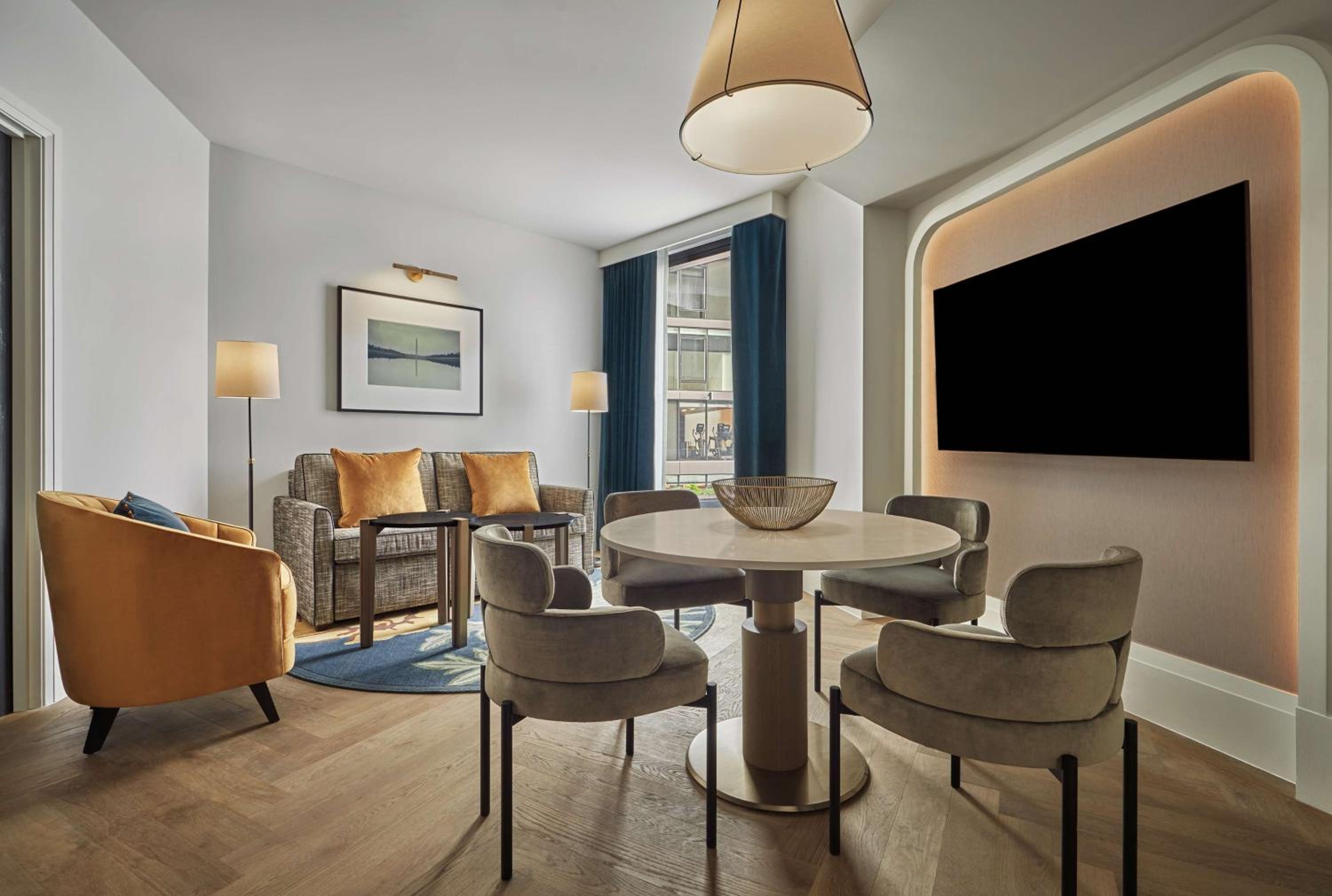 Accessible One Bedroom Suite