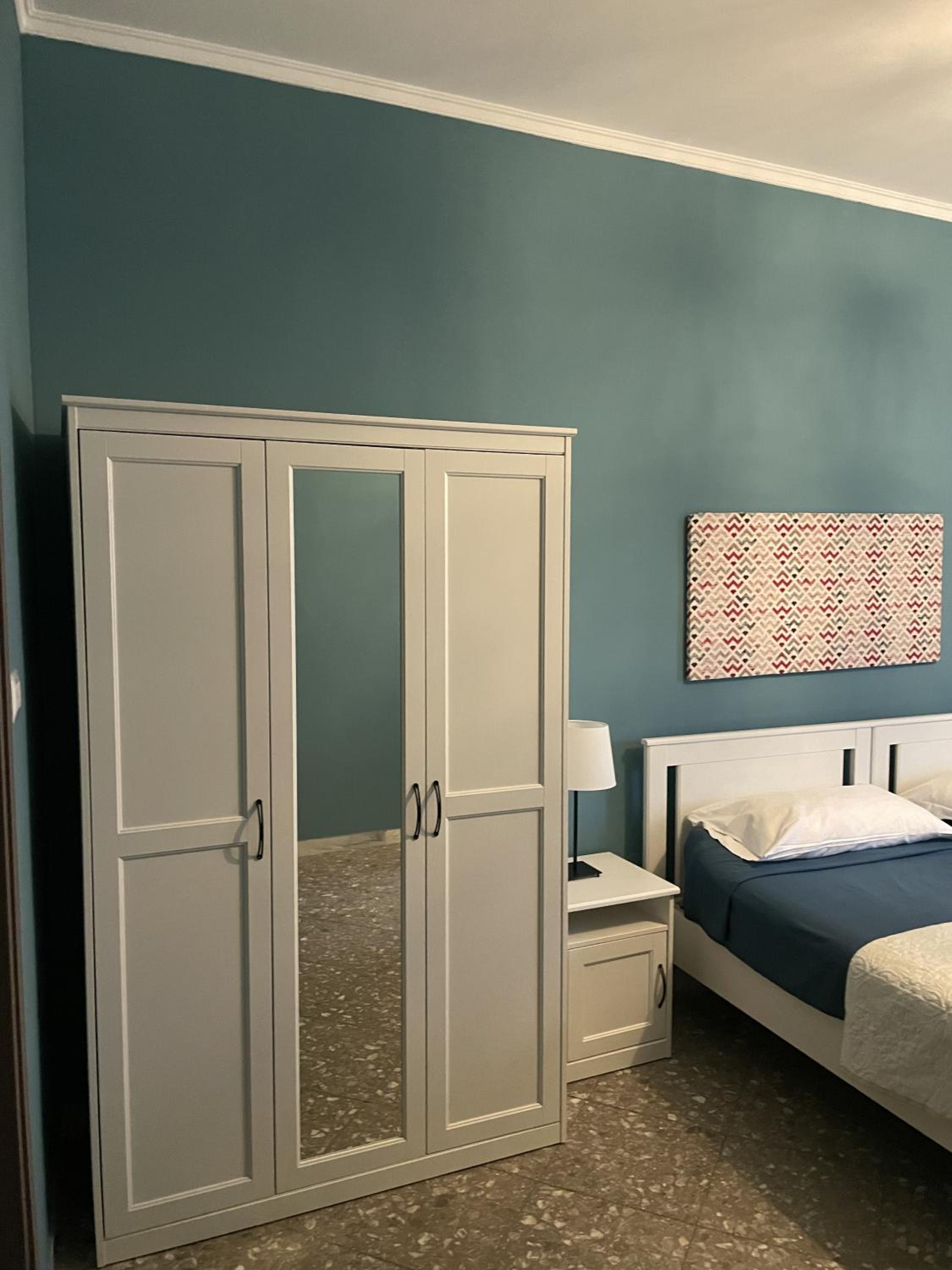 Triple Room with Private Bathroom - Photo 3