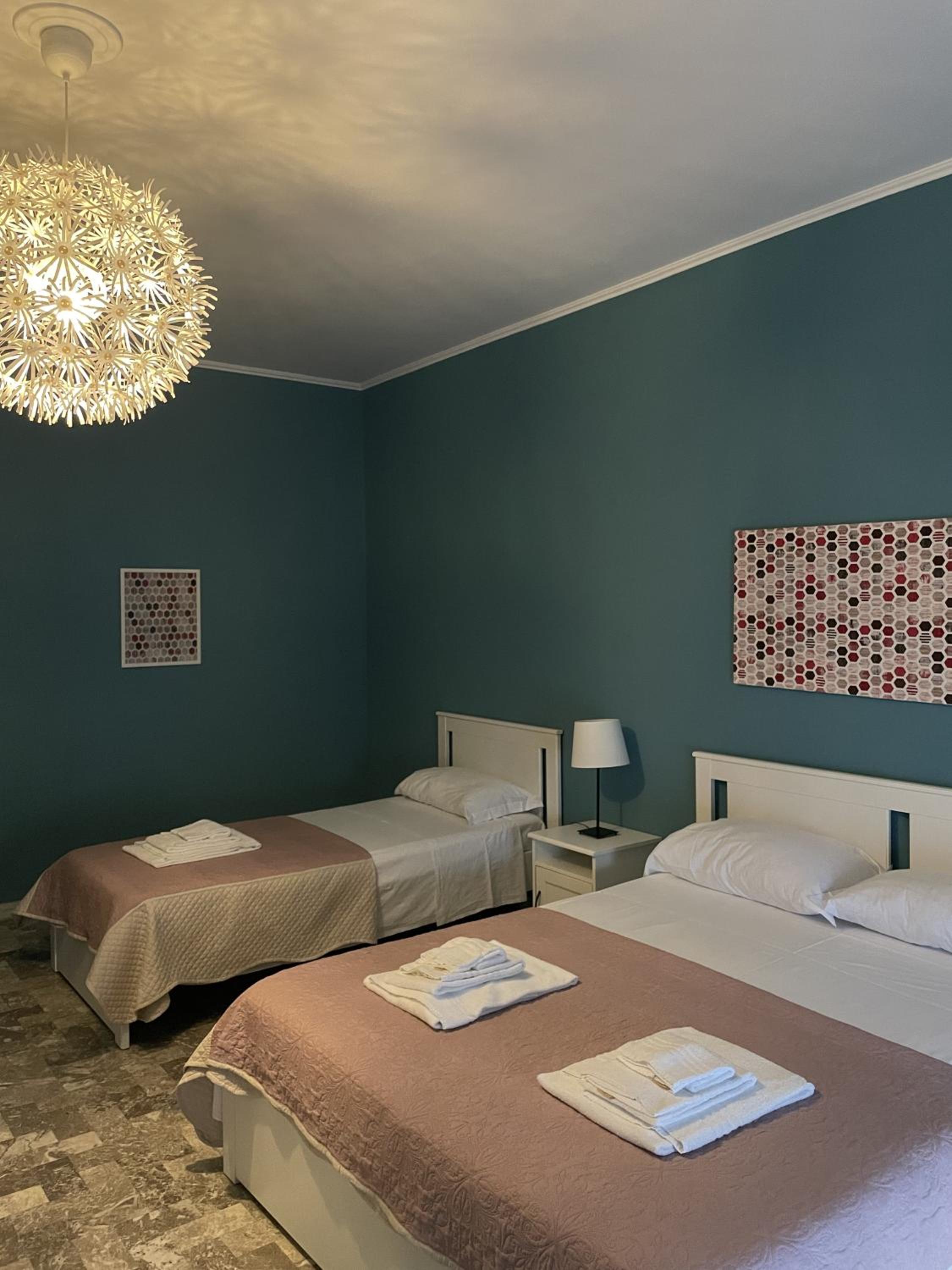 Triple Room with Private Bathroom photo 2