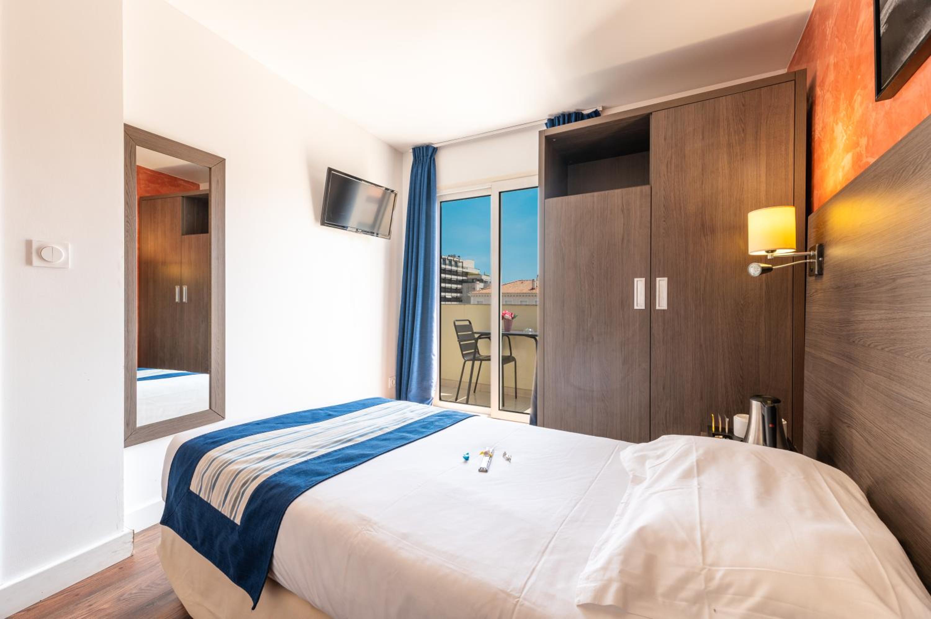 Single Room with Terrace photo 2