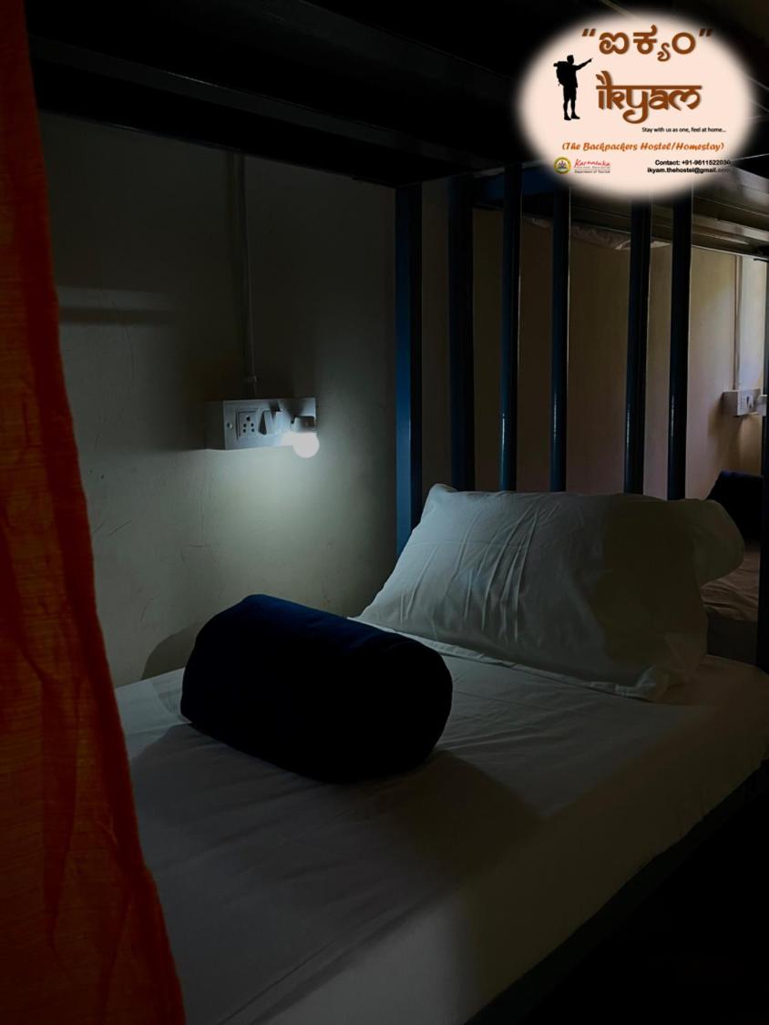 6-Bed Mixed Dormitory Room photo 3