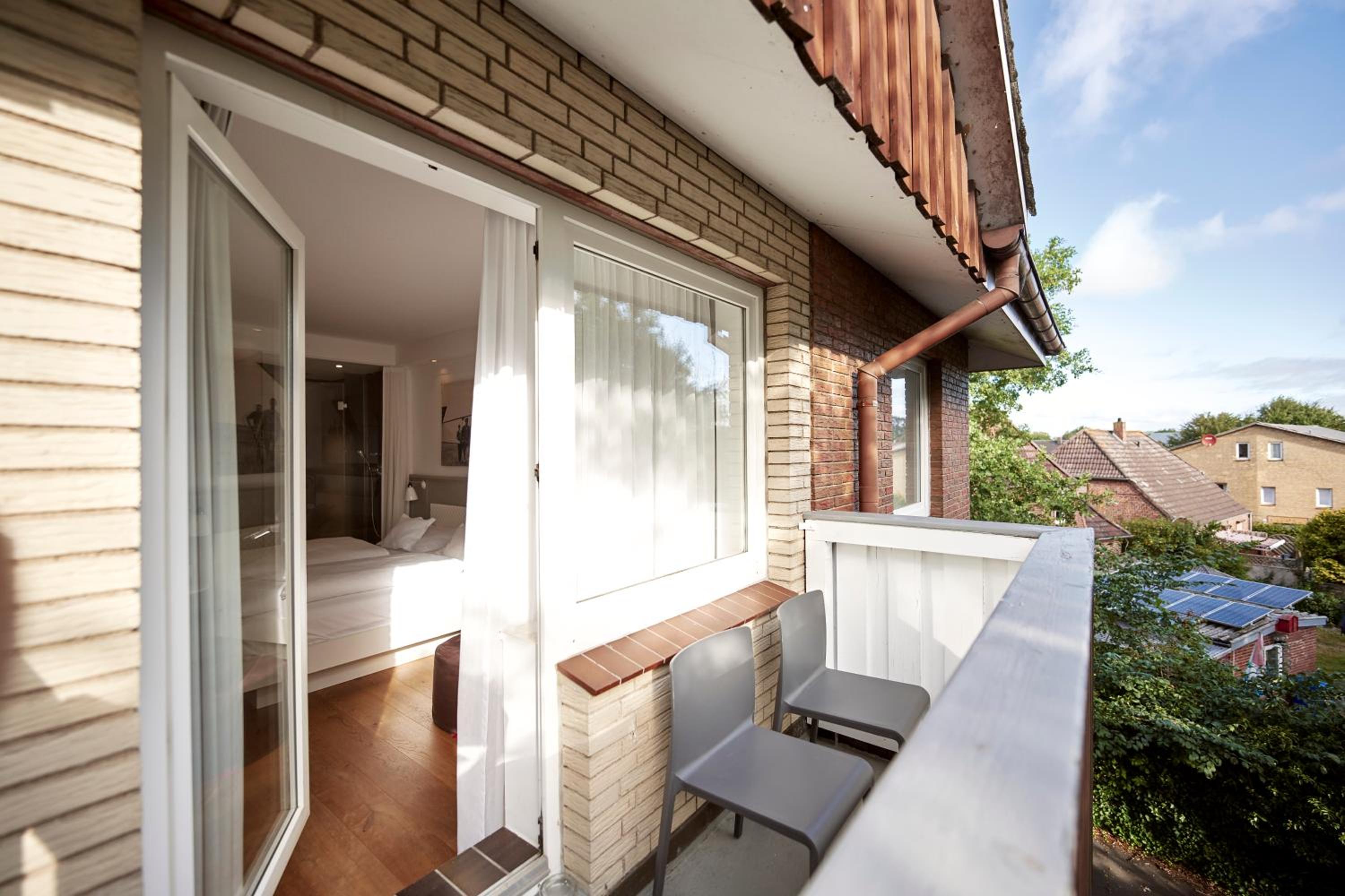 Double Room with Balcony - Photo 7