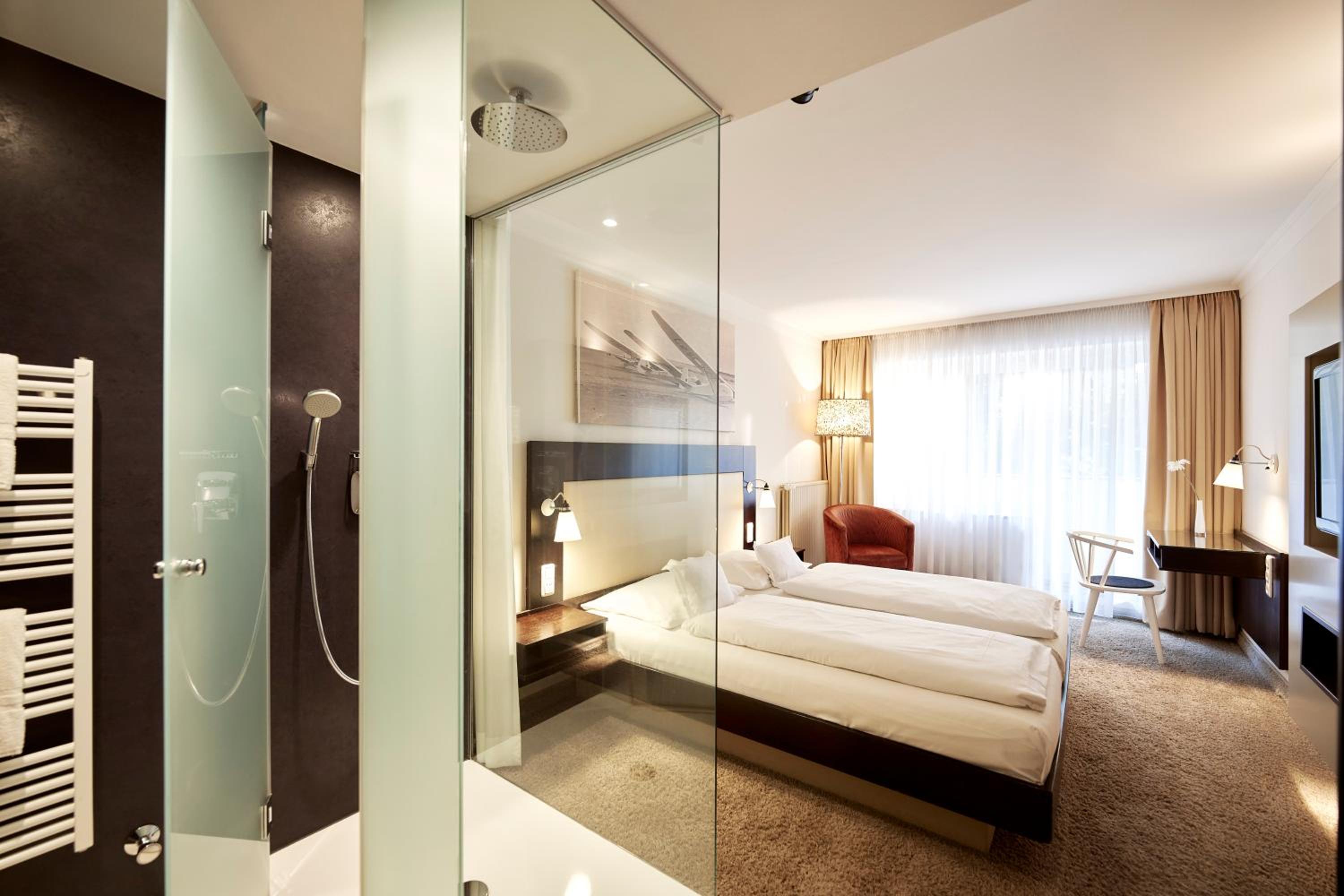 Double Room with Balcony - Photo 2
