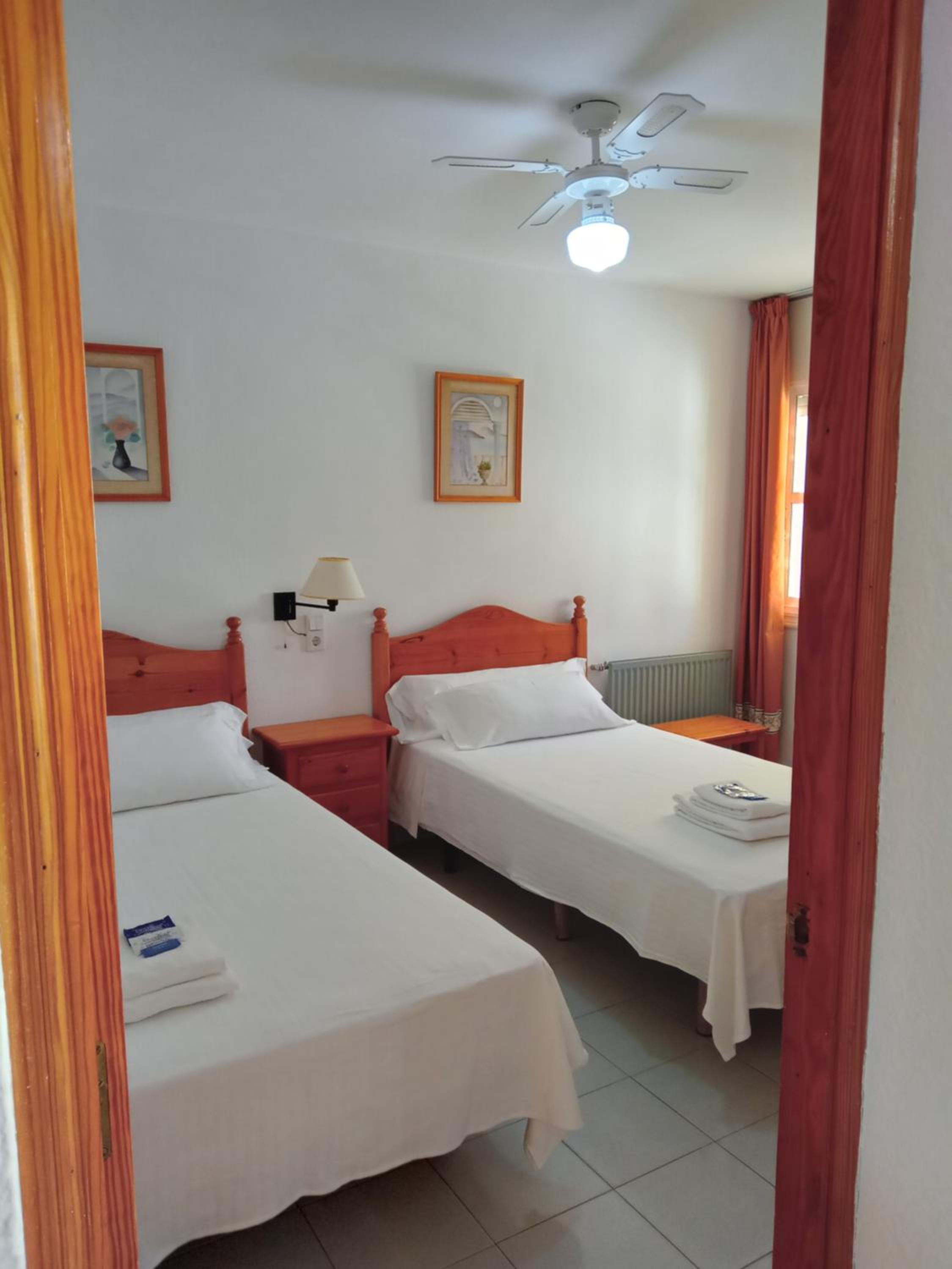 Apartamento de Dos Habitaciones con Terraza