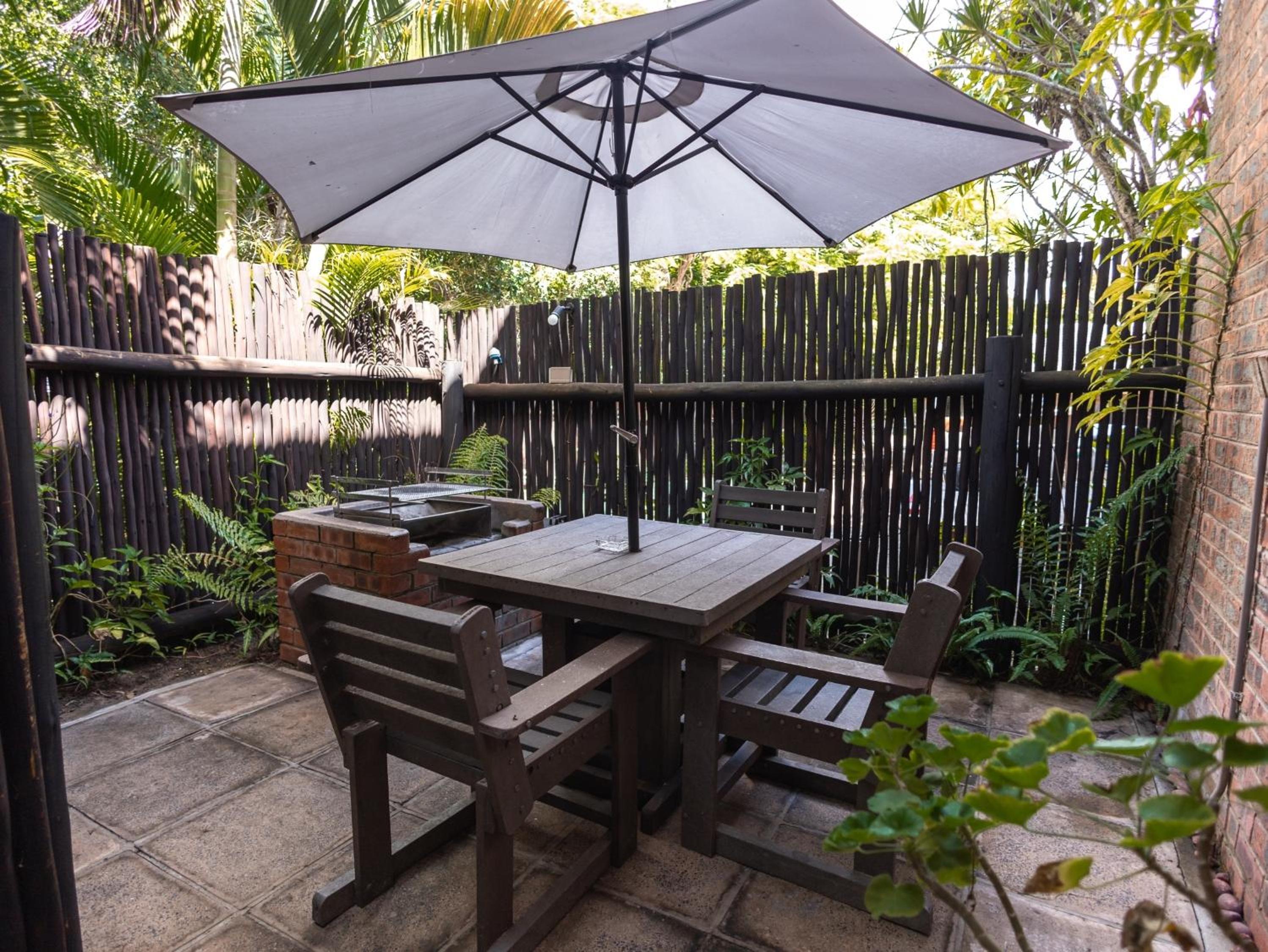 Apartment with Terrace photo 2