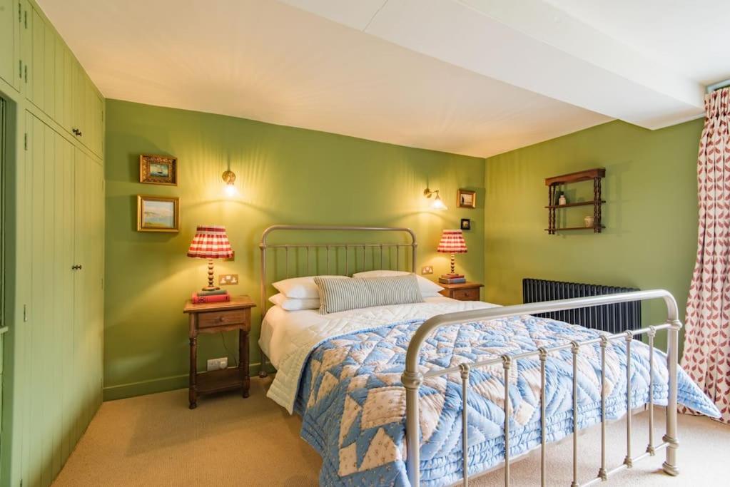 Two-Bedroom House photo 2