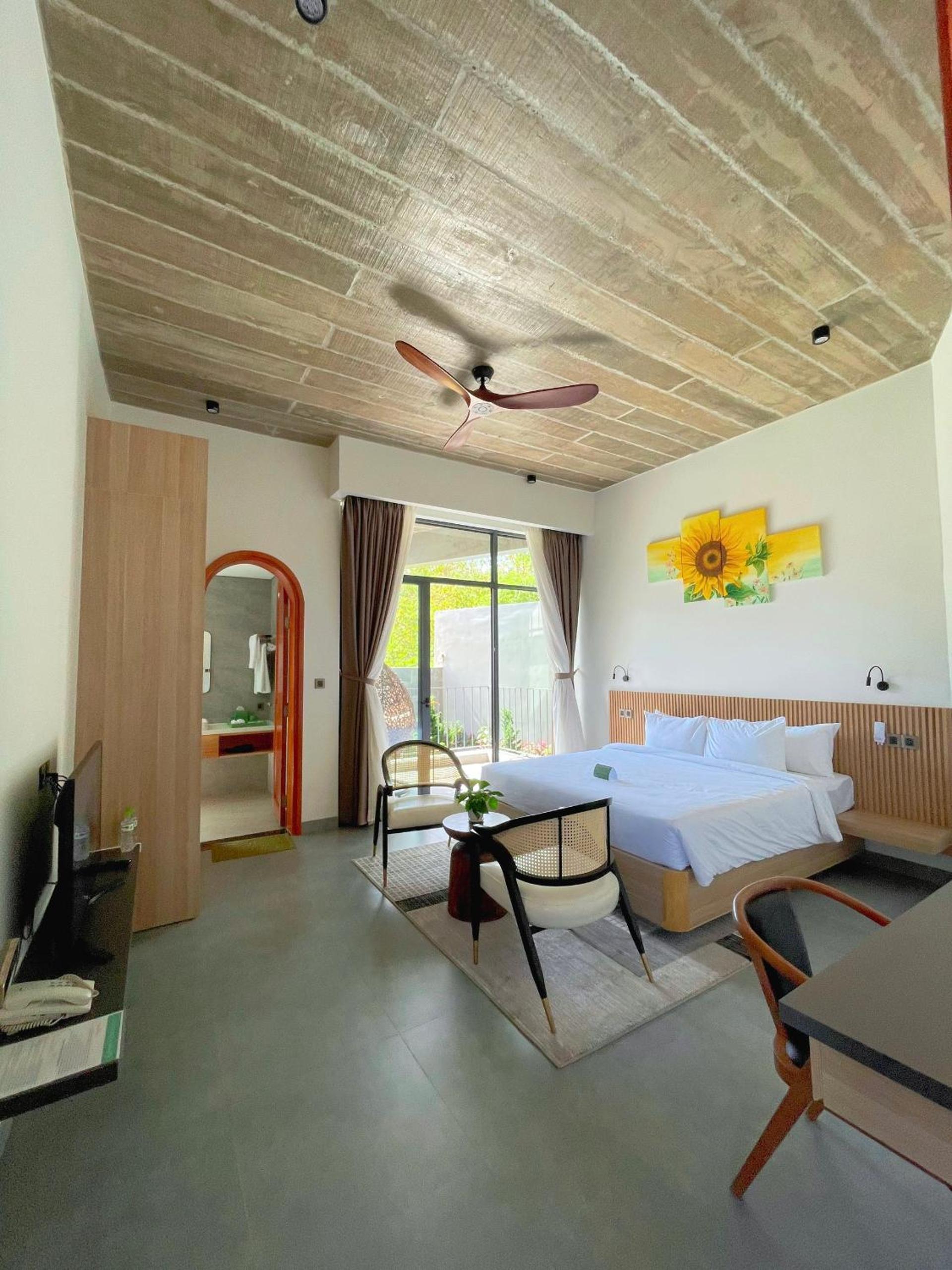 Deluxe Double Room photo 3