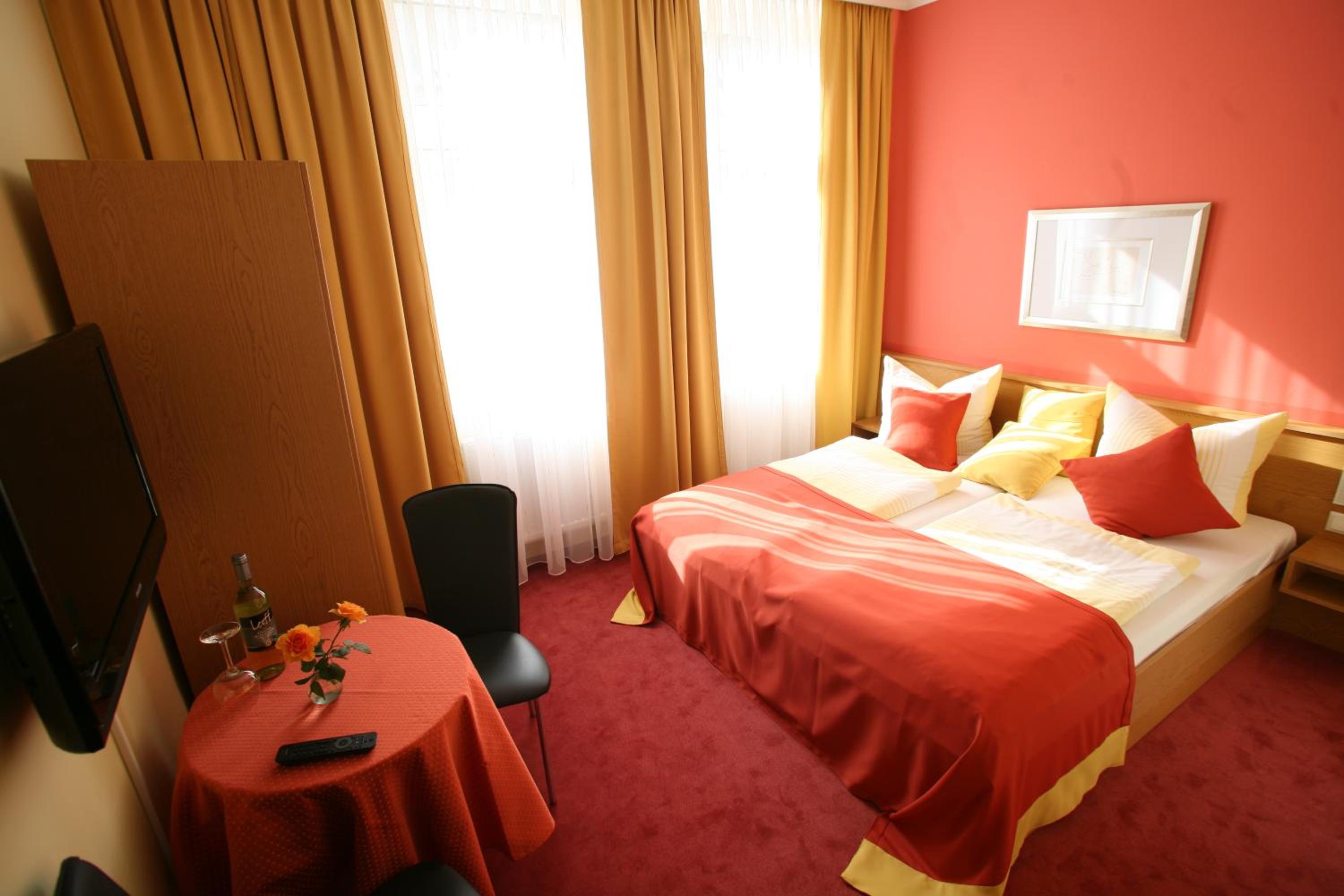 Double Room - Photo 1