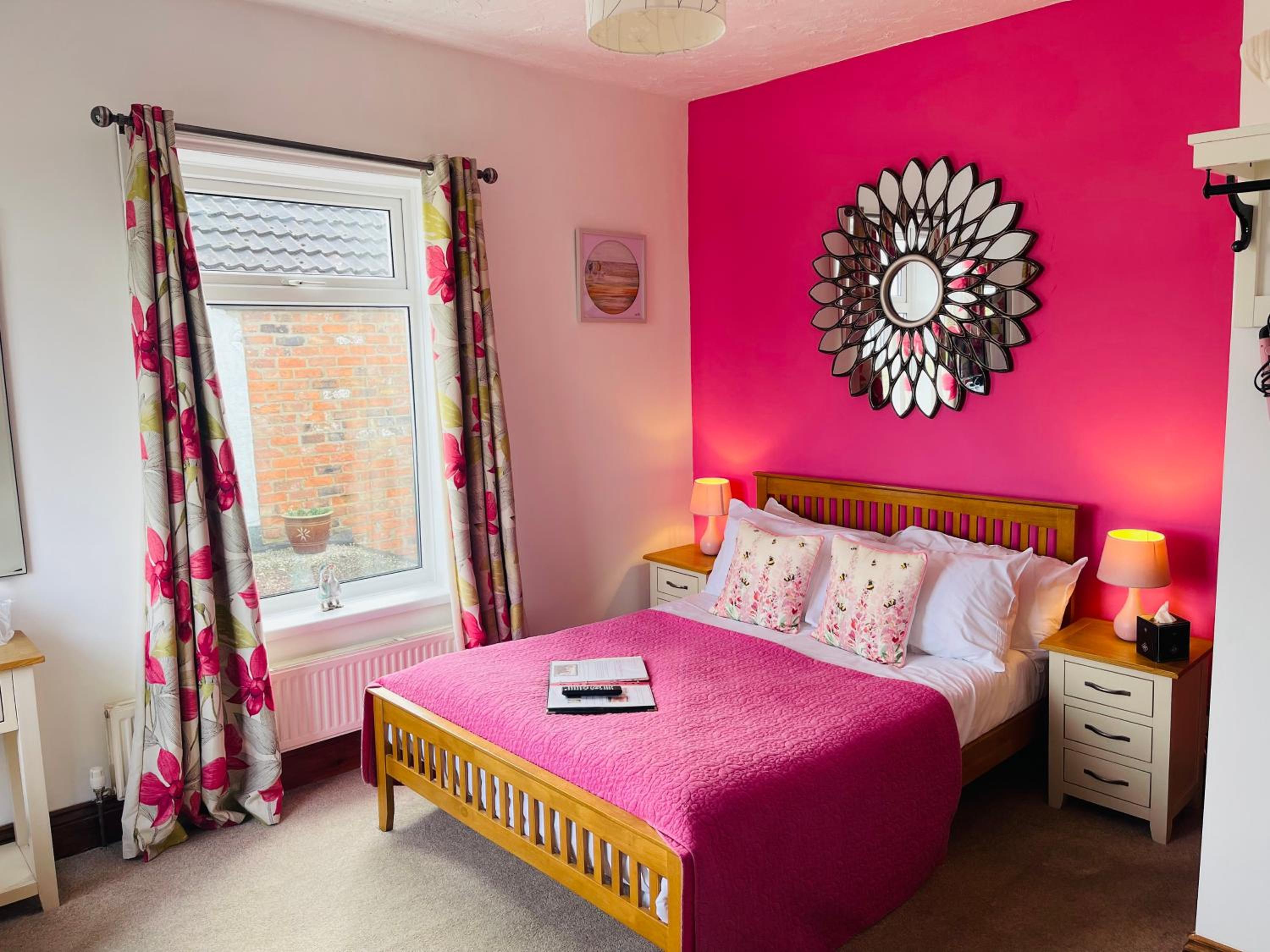Double Room with Garden View - Photo 9