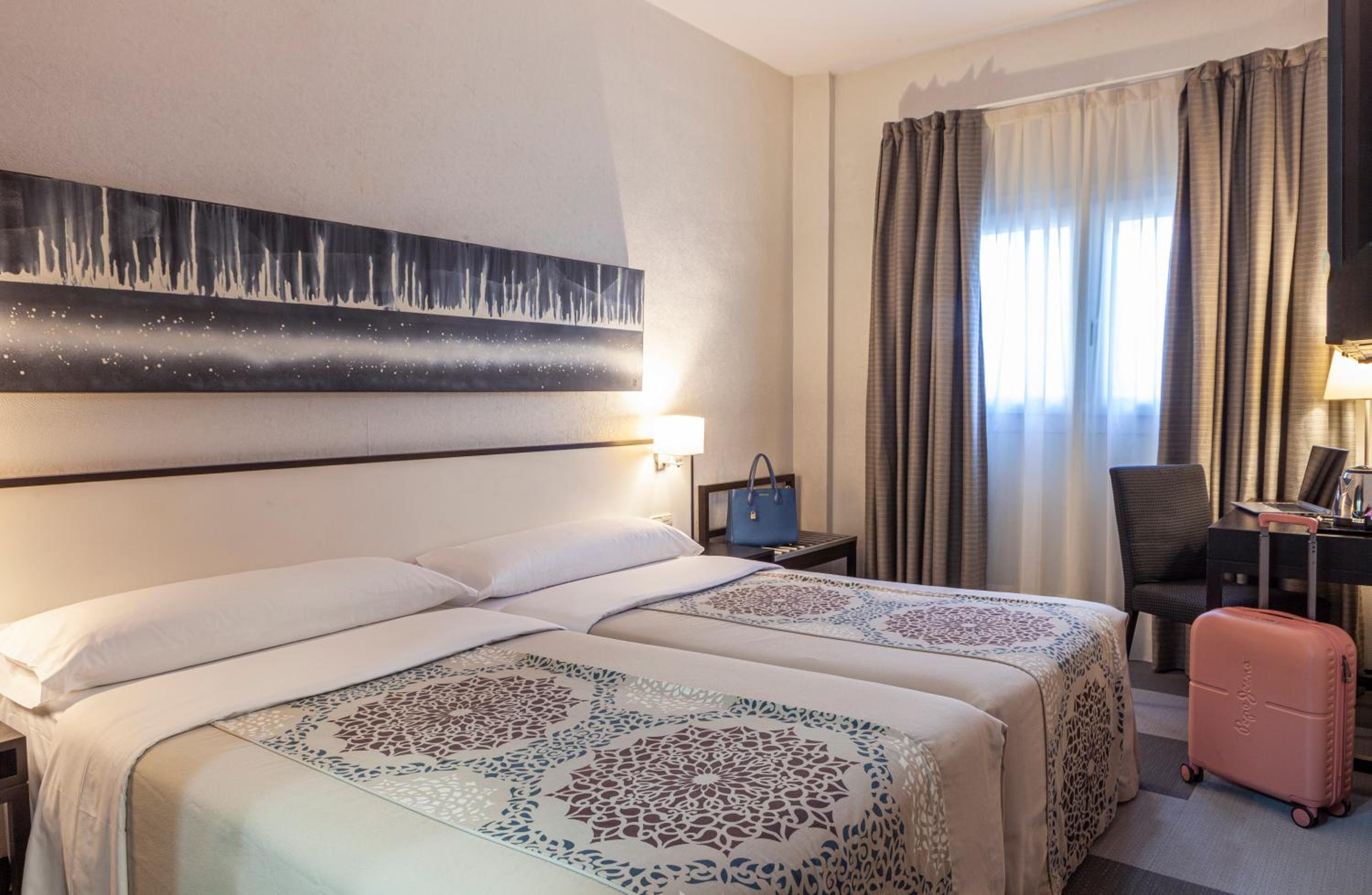 Double or Twin Room - Photo 1