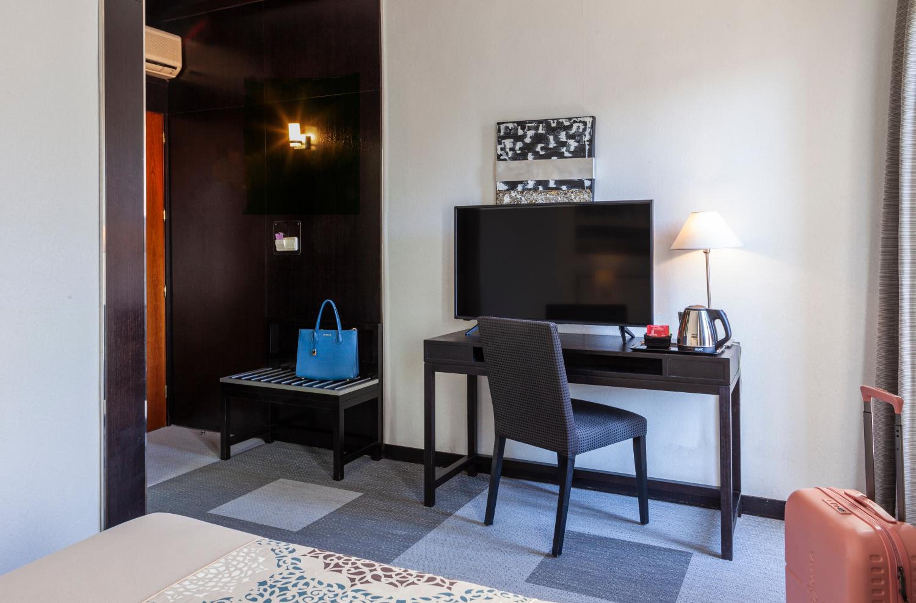 Superior Double or Twin Room - Photo 9