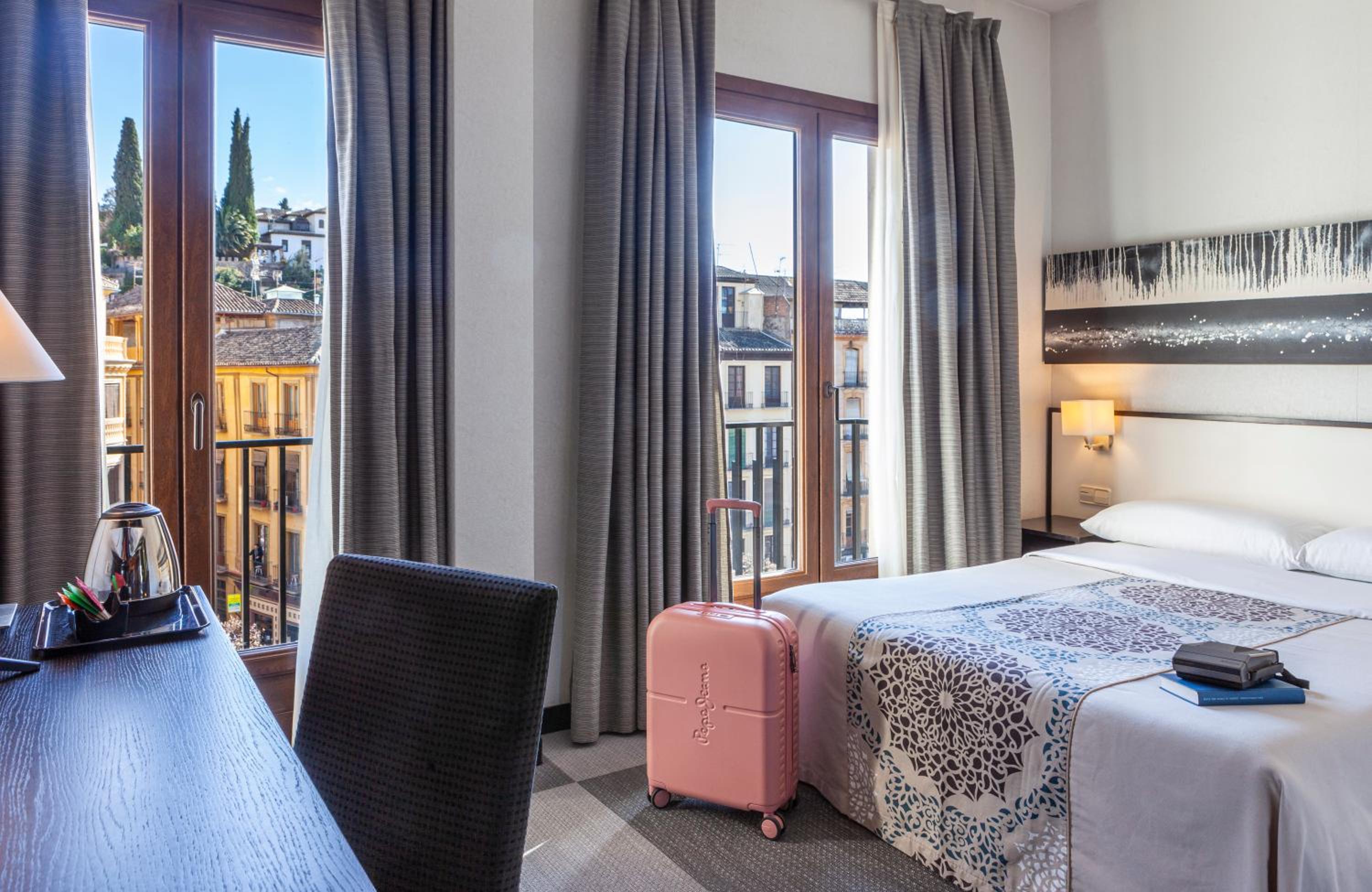 Superior Double or Twin Room - Photo 3