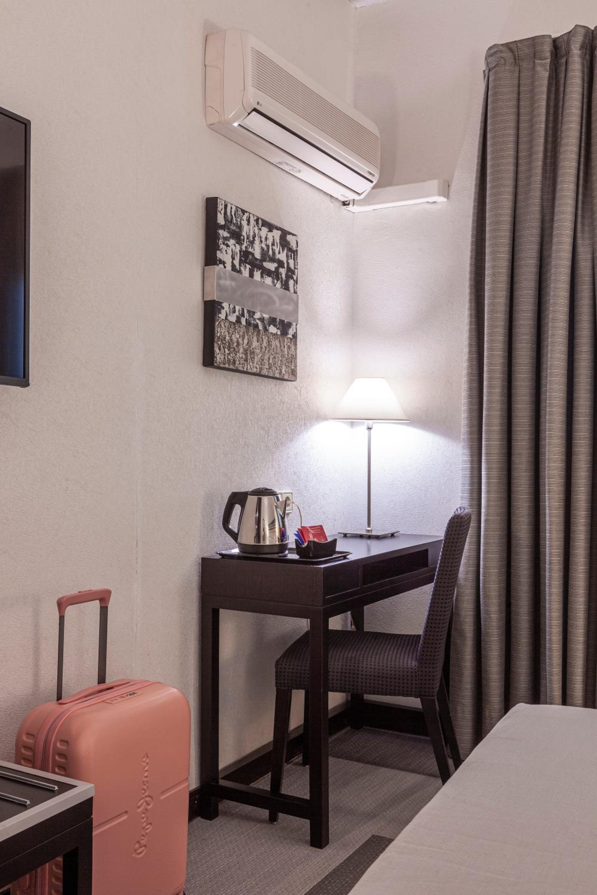 Queen Room - Photo 14