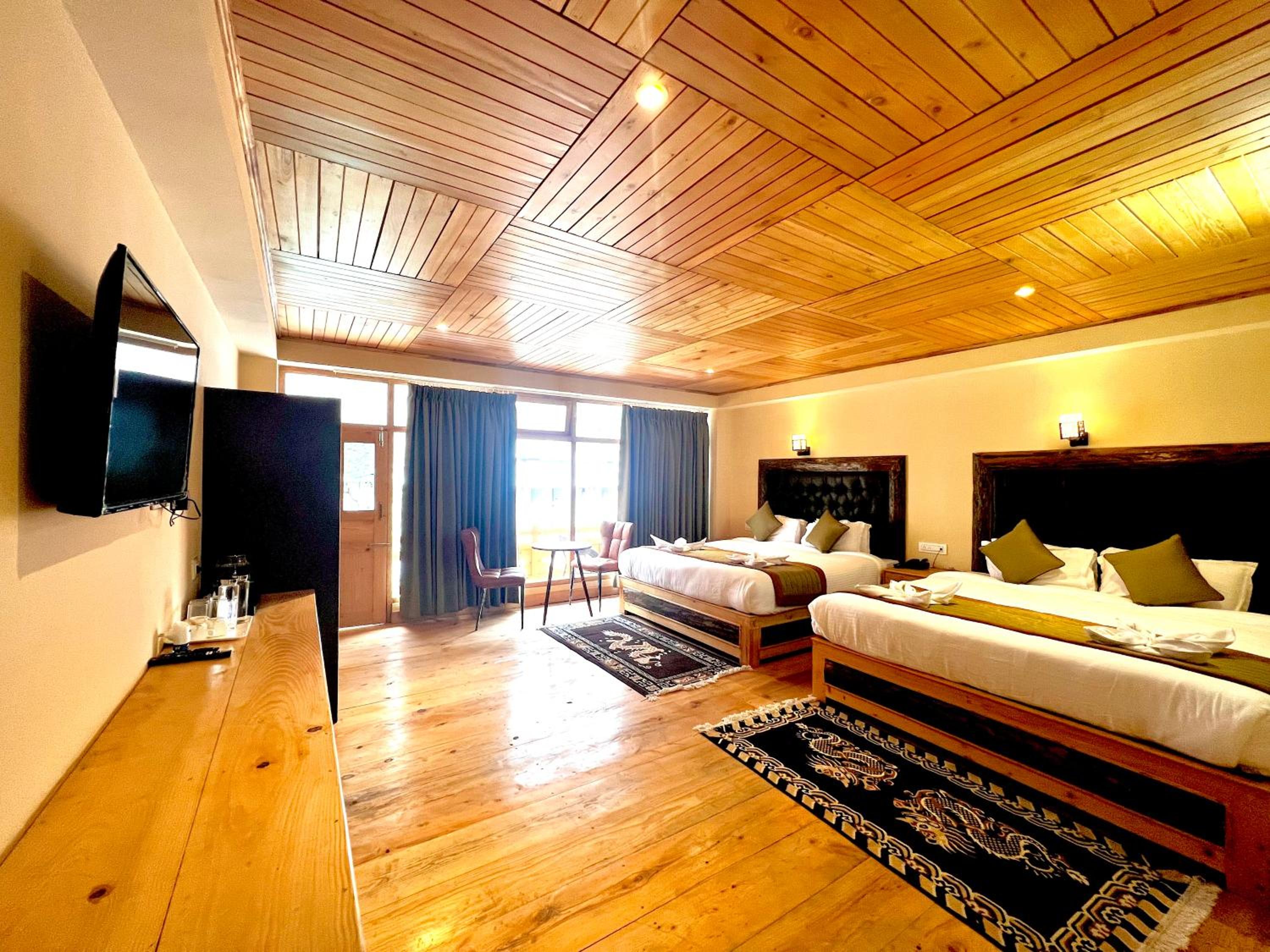 King Room with Balcony photo 3