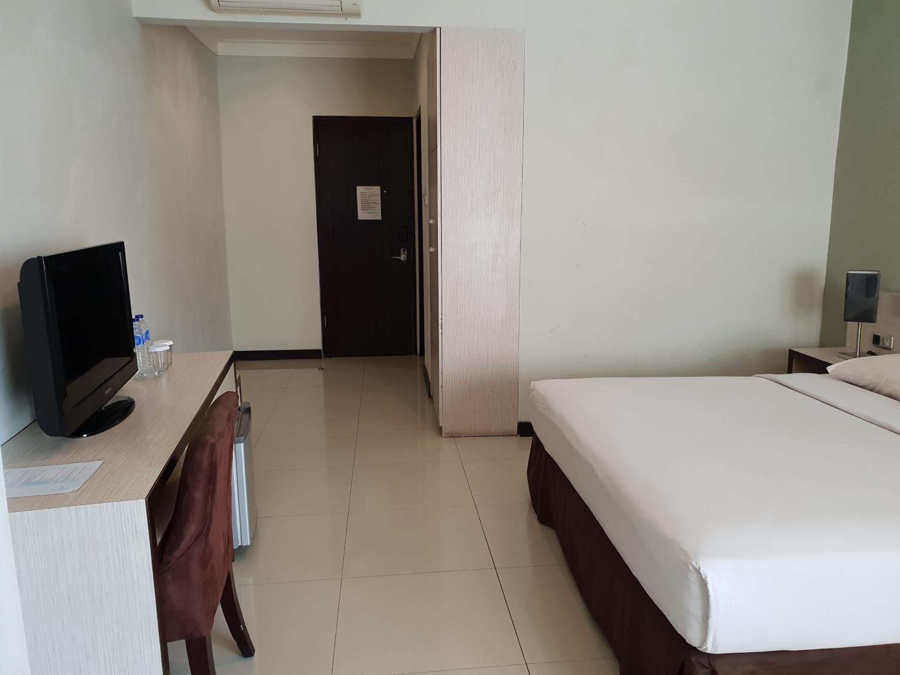 Deluxe Double or Twin Room - Photo 4