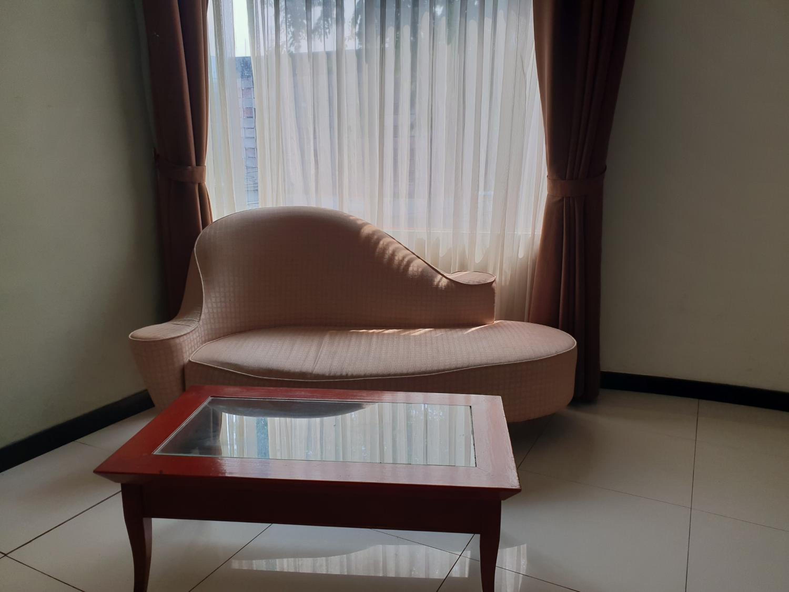 Deluxe Double or Twin Room - Photo 5