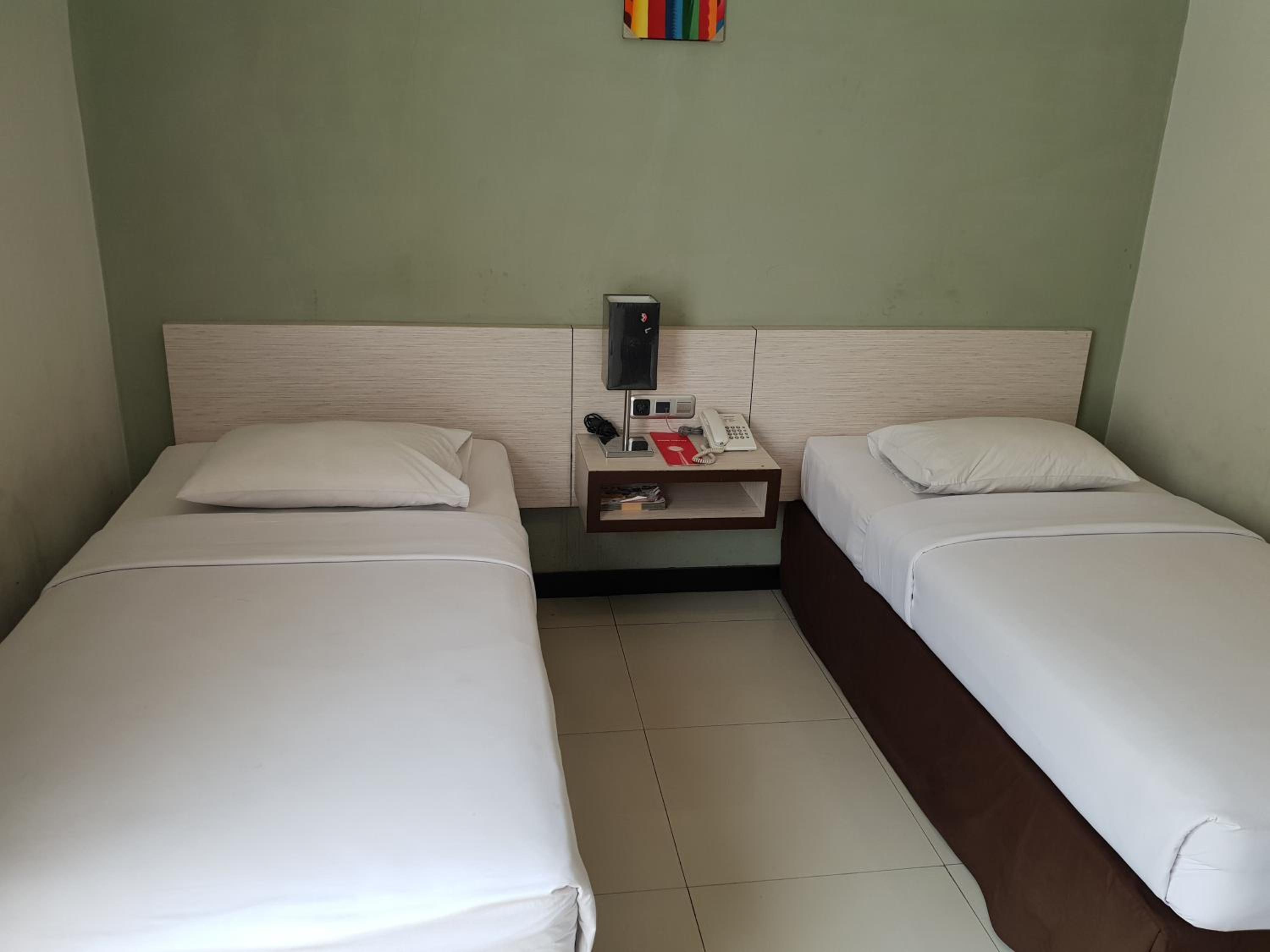 Deluxe Double or Twin Room - Photo 9