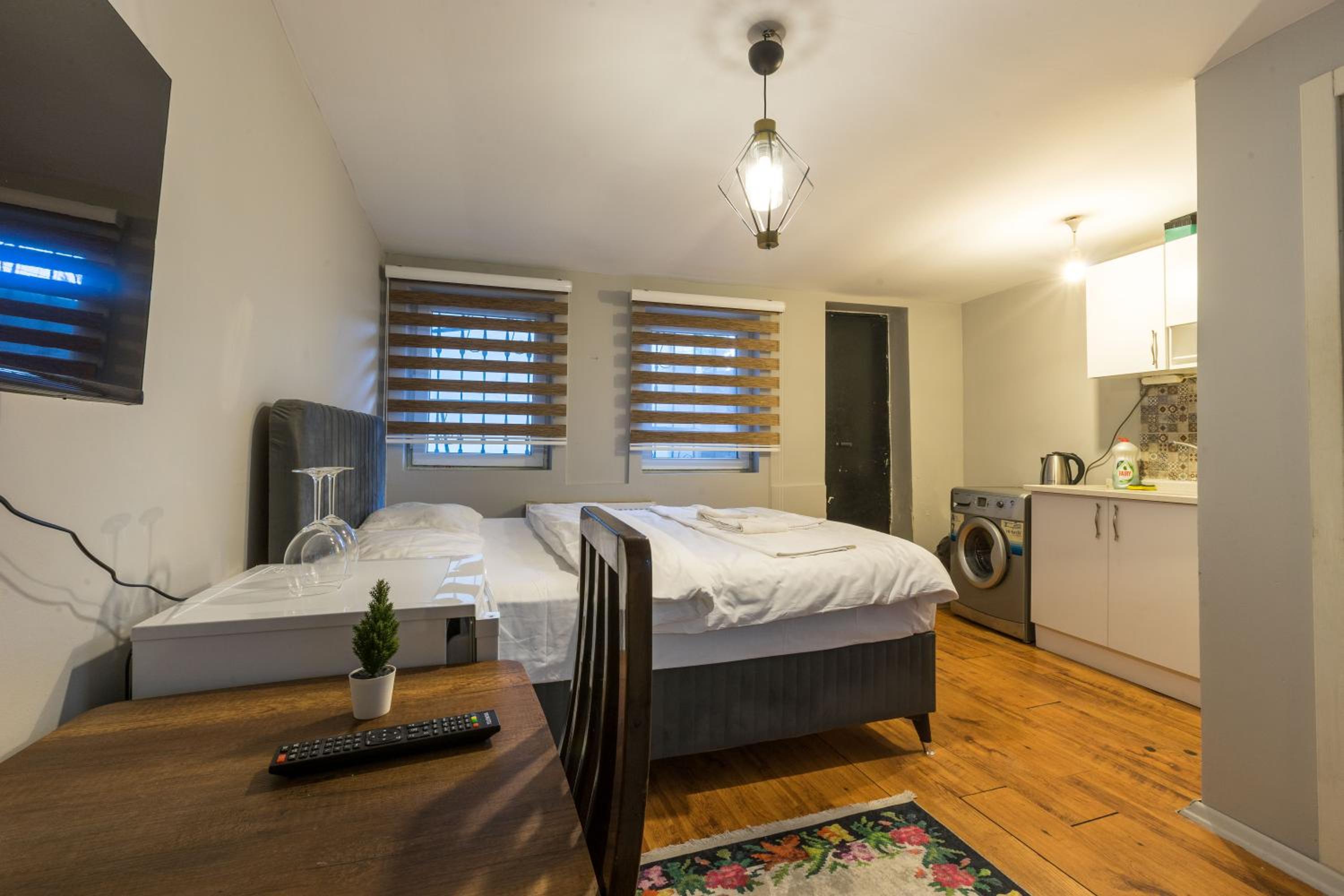 Large Double Room photo 1