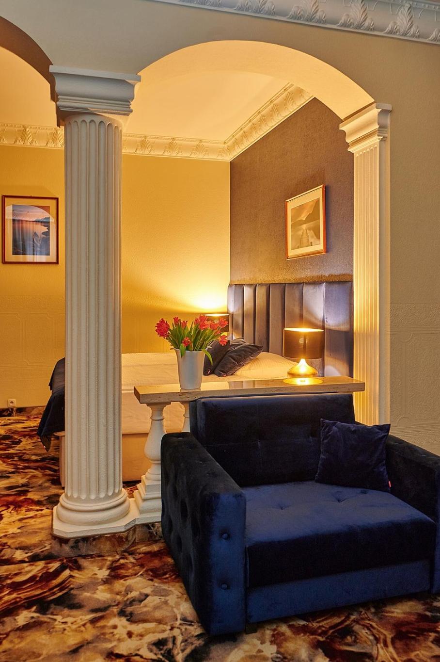 Apartment - Photo 2