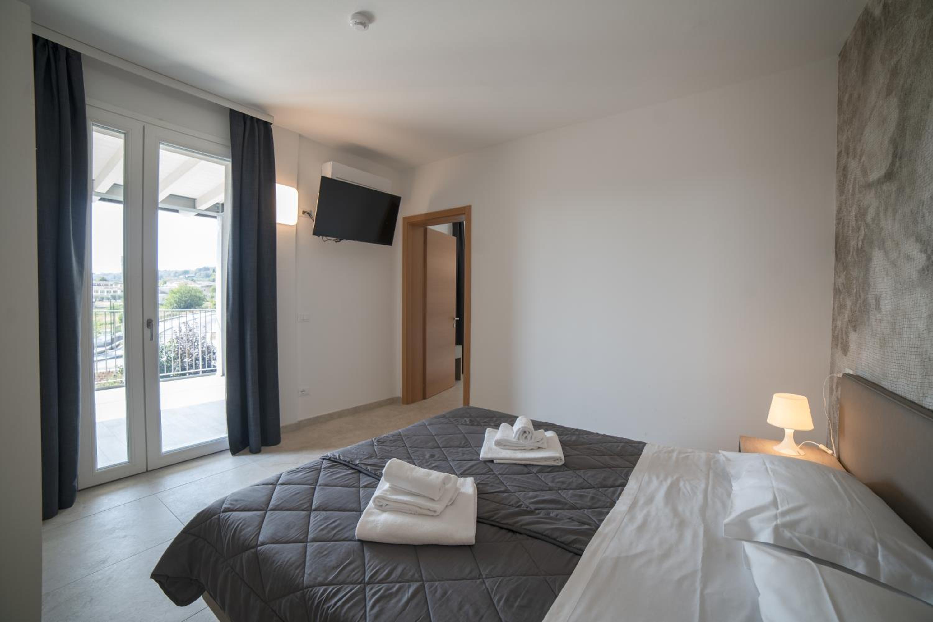 Suite with Balcony photo 2