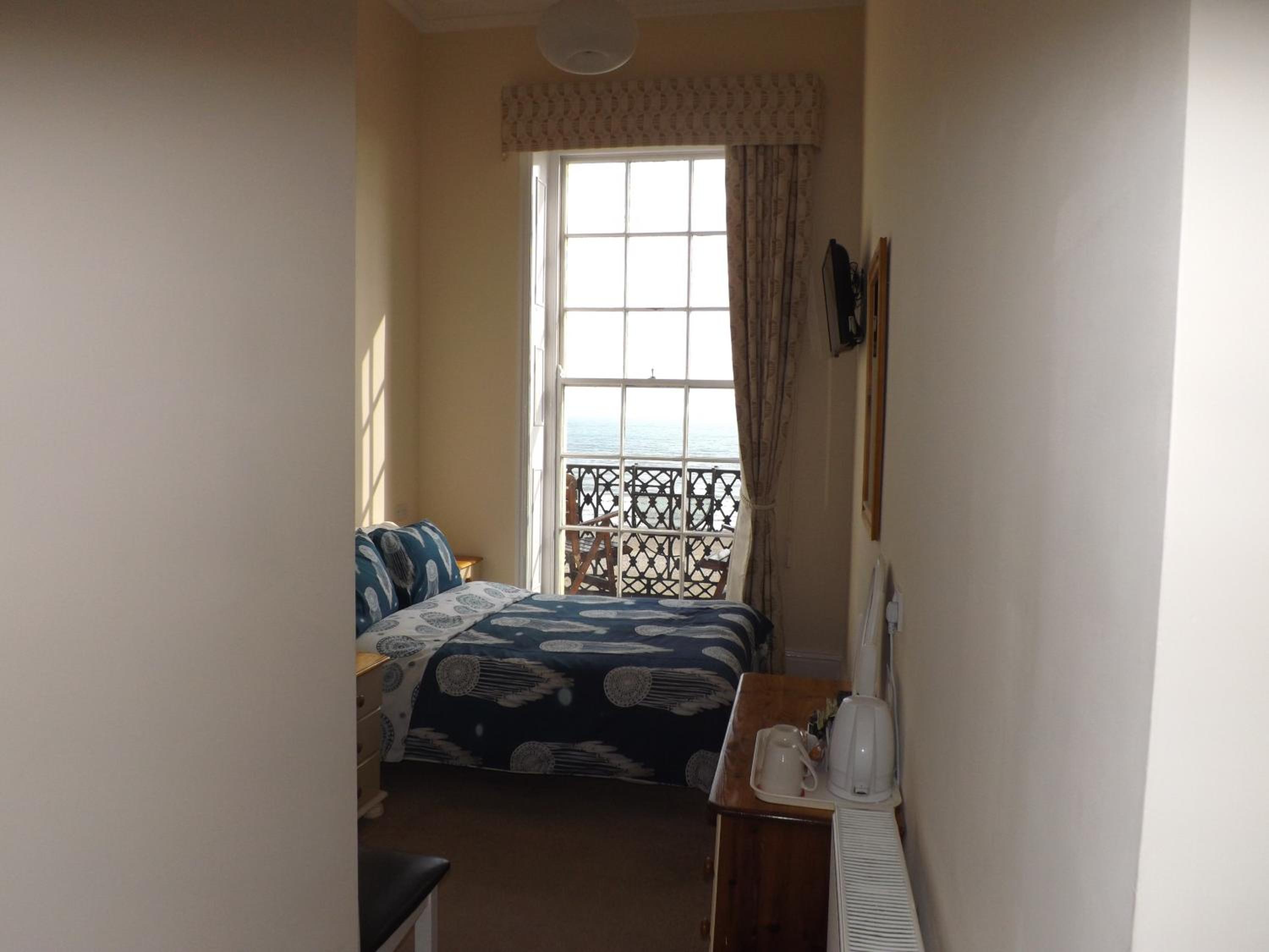 Double Room with Sea View - Photo 6