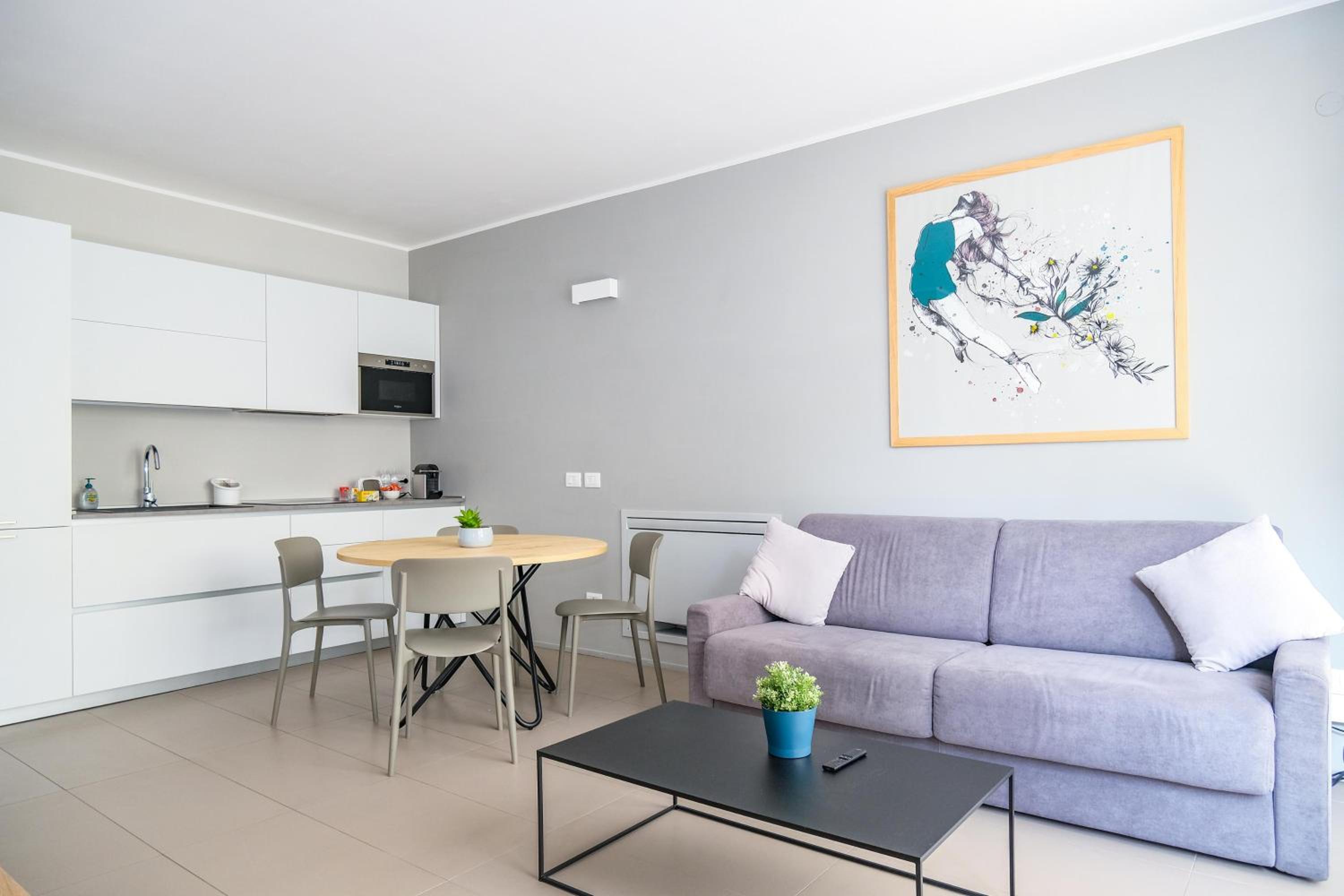 Apartment with Terrace photo 2