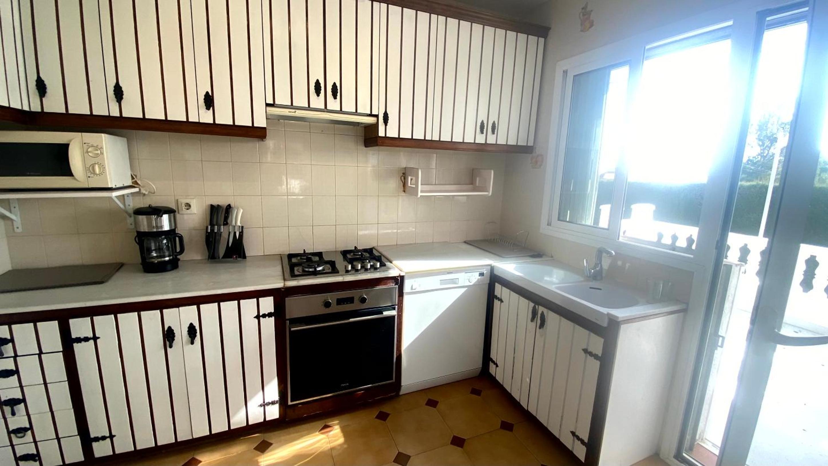 Three-Bedroom Villa photo 2