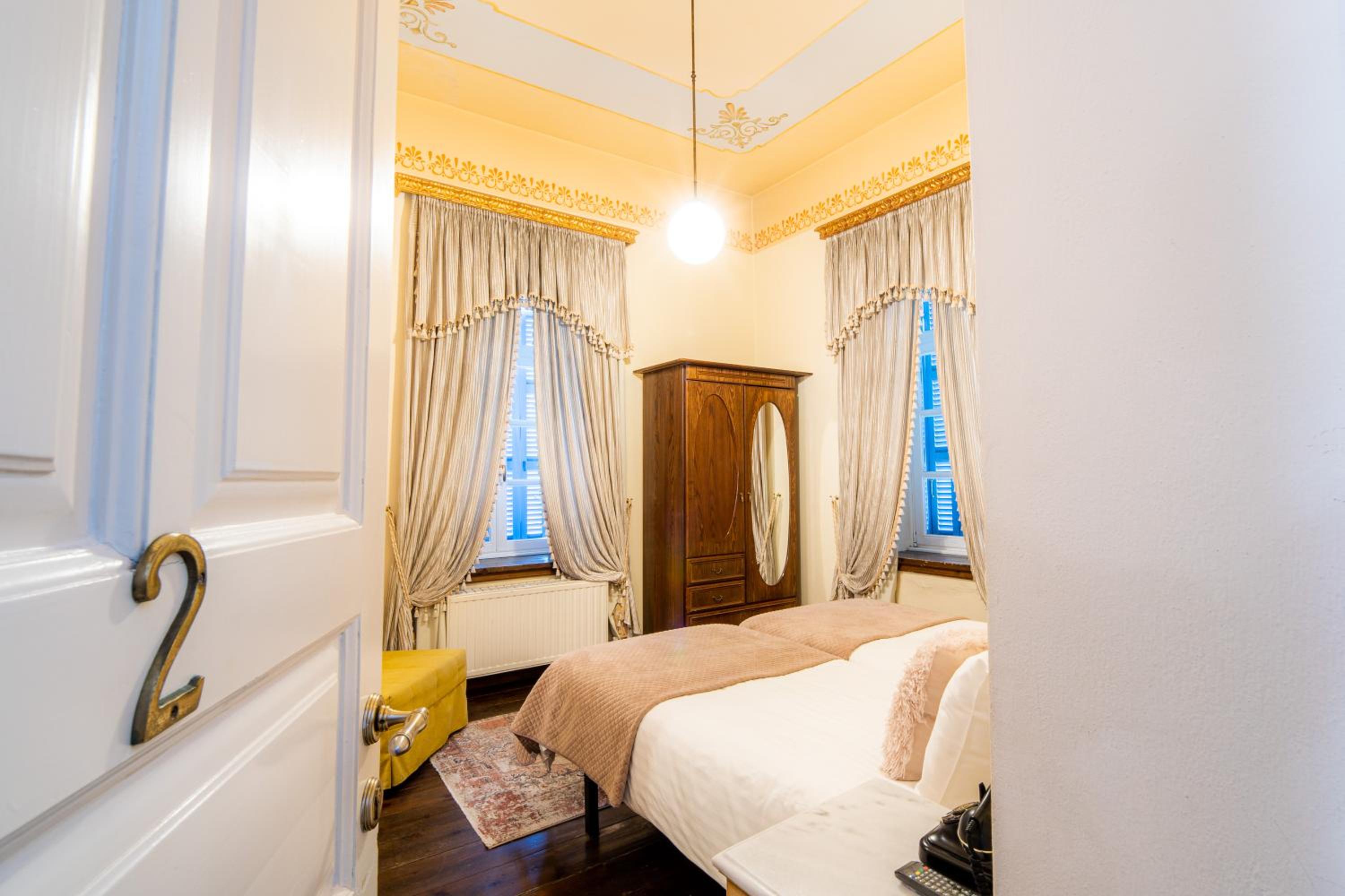 Standard Double or Twin Room - Photo 3