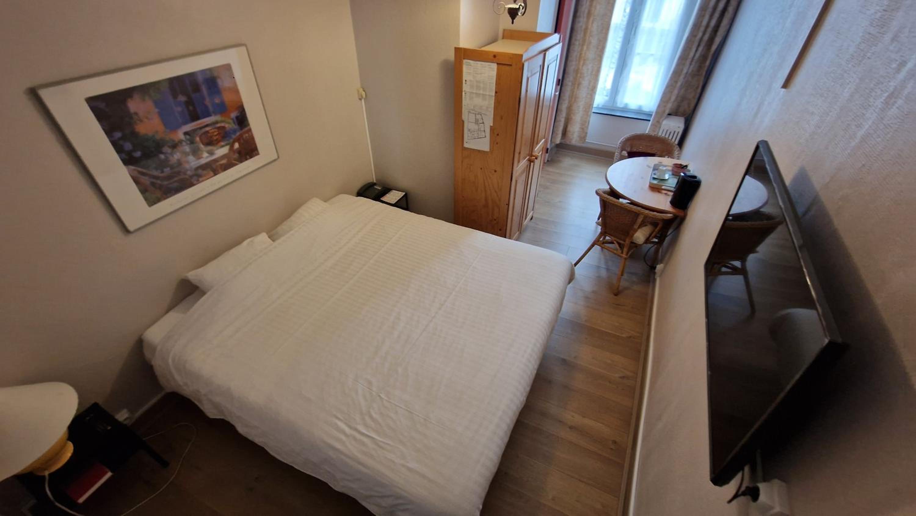 Double Room - Photo 6