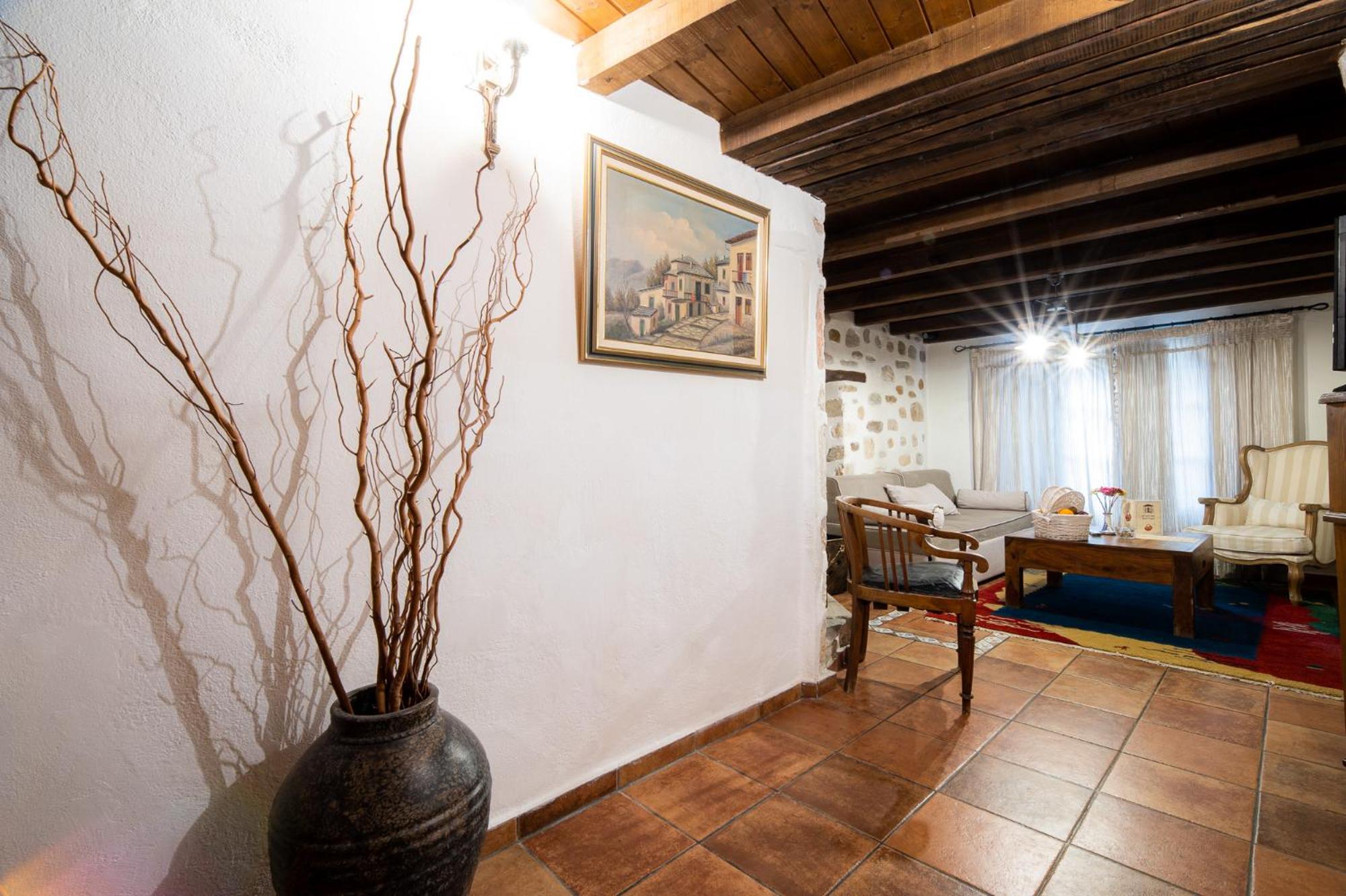 Junior Suite with Fireplace - Photo 17