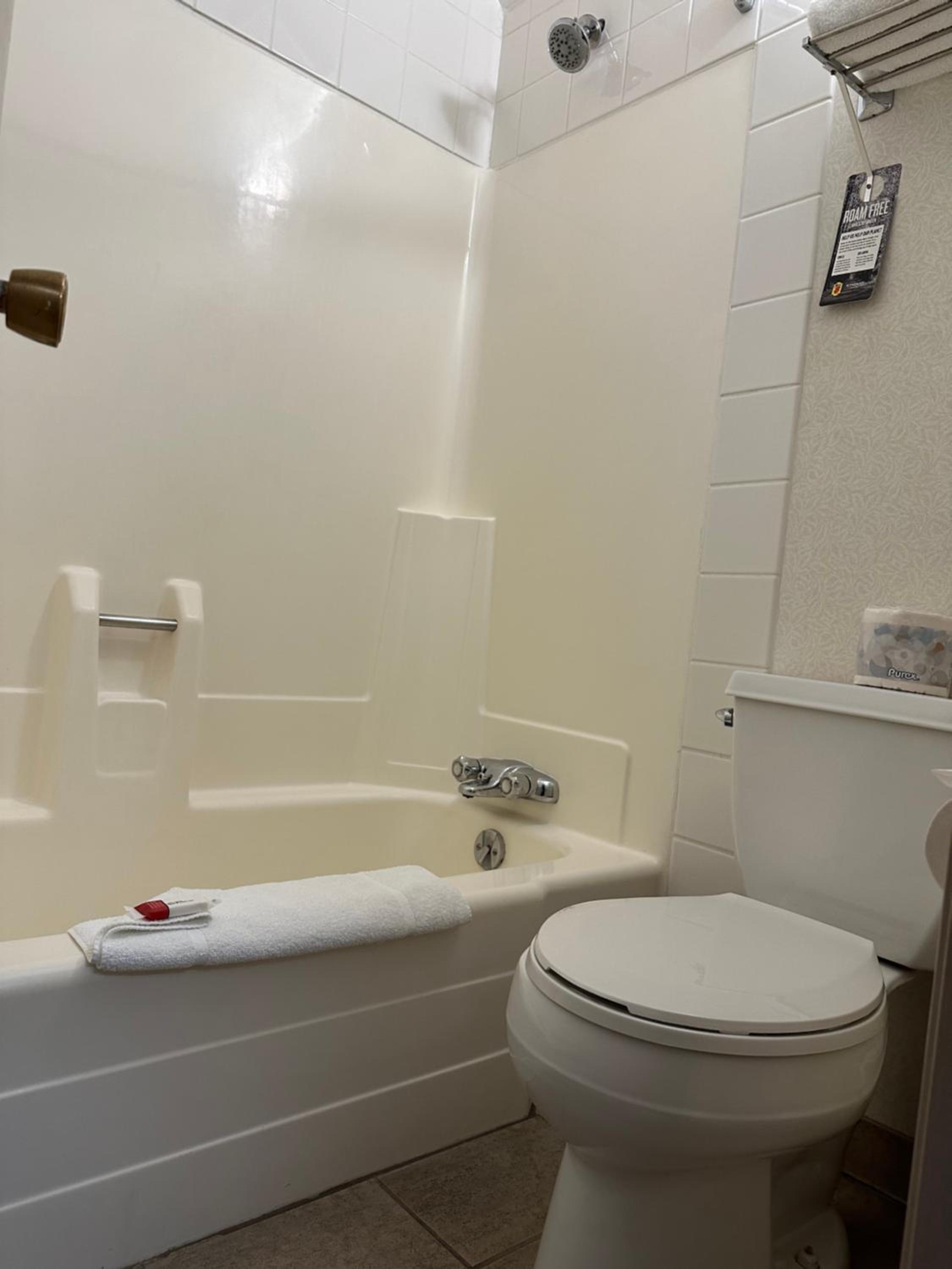 Double Studio with Two Double Beds - Non-Smoking - Photo 8