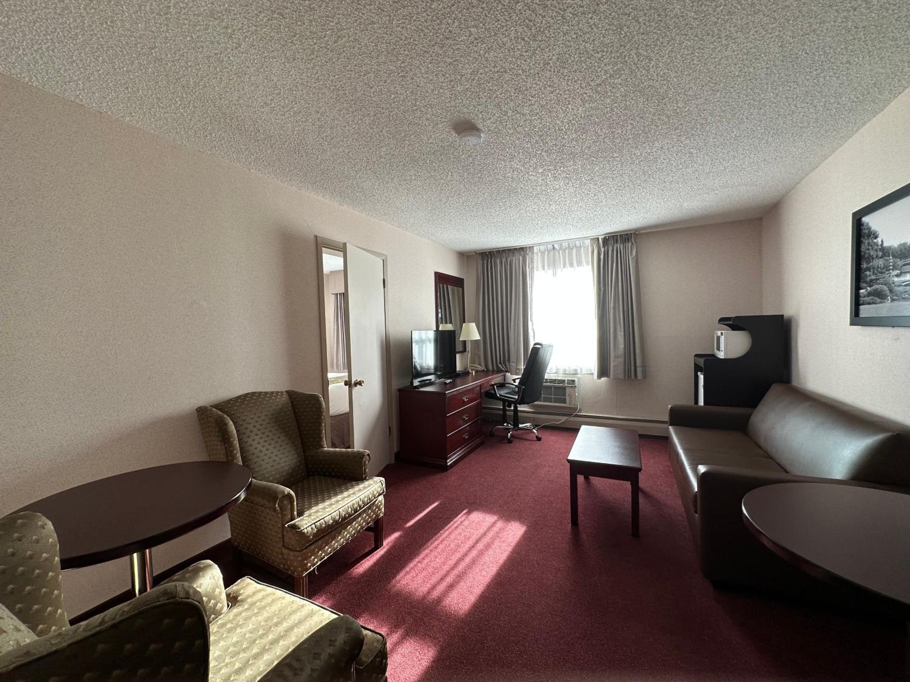 Studio Suite with 2 Double Beds  Non-Smoking - Photo 1