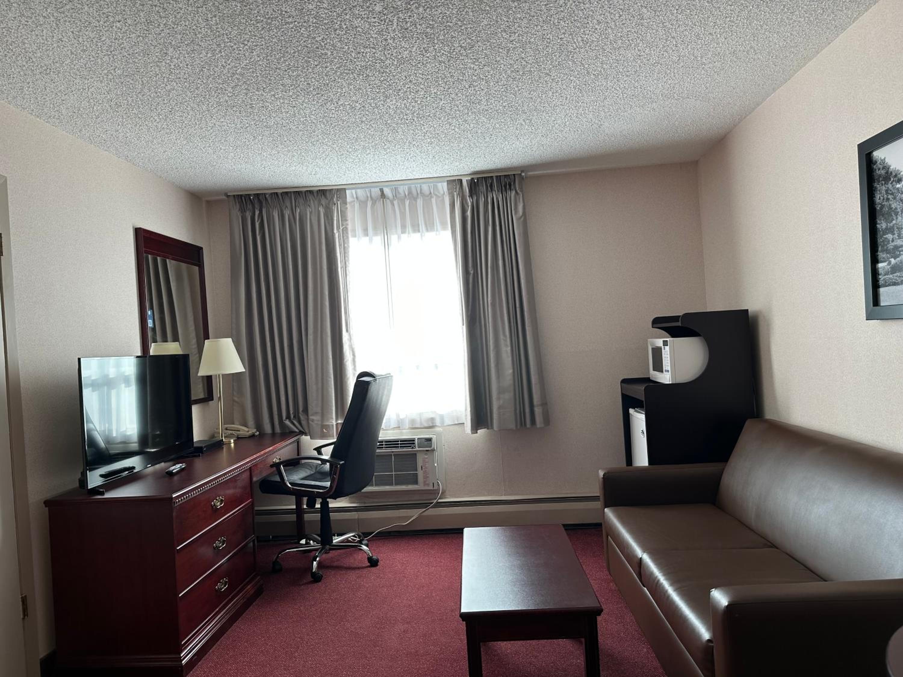 Studio Suite with 2 Double Beds  Non-Smoking - Photo 5