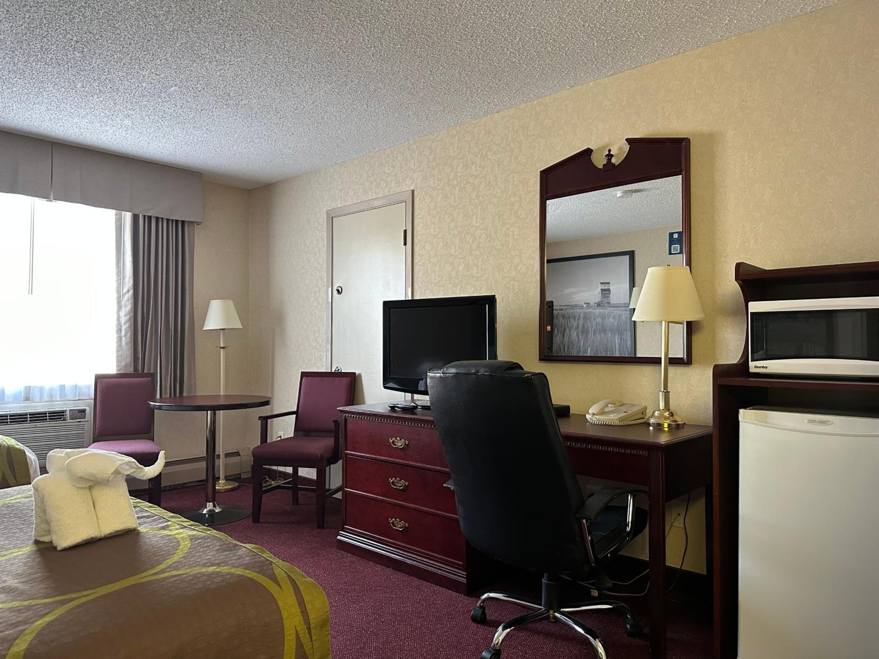 Double Room with Two Double Beds - Non-Smoking - Photo 1