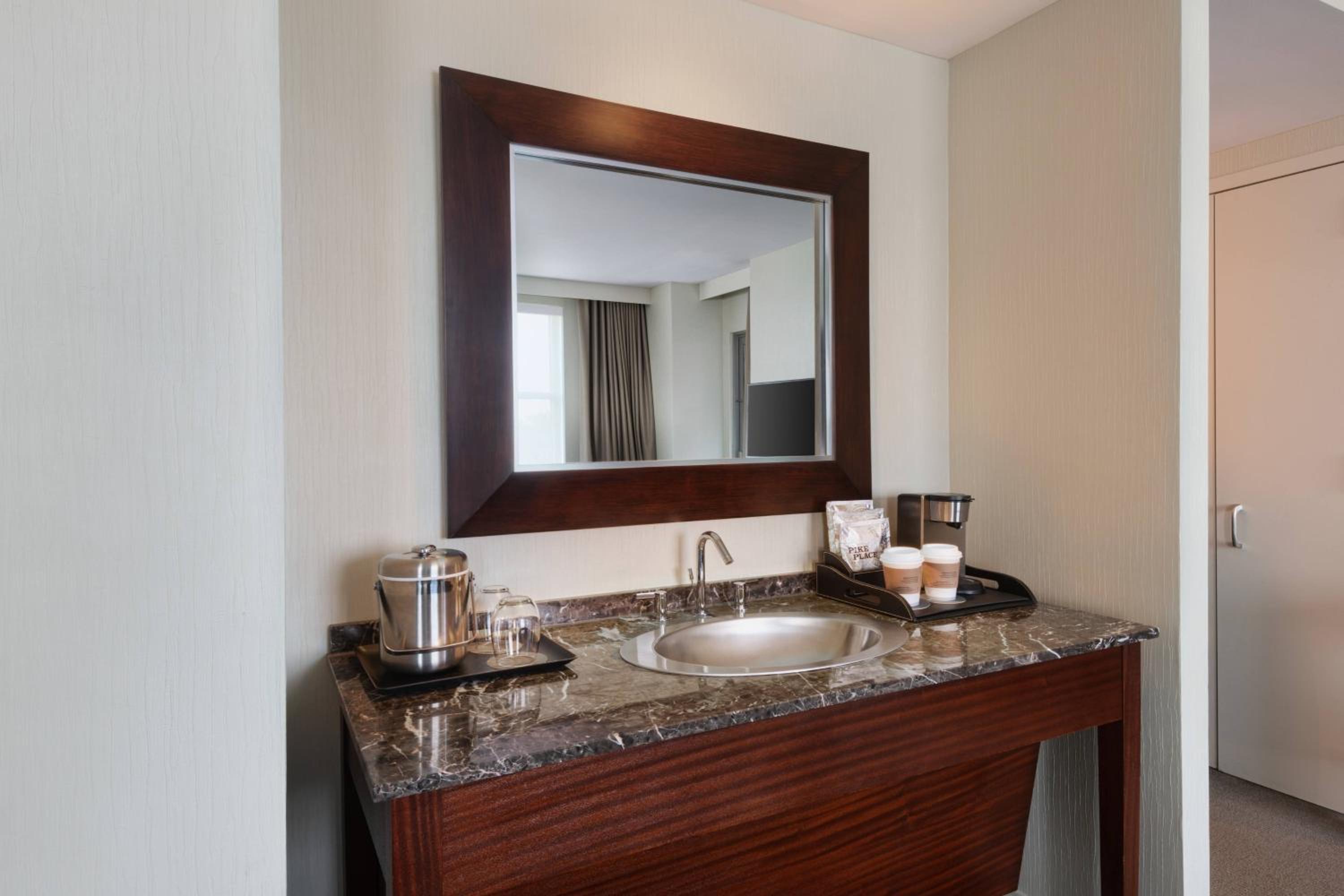 Junior Suite, 1 King, Sofa bed  - Photo 6