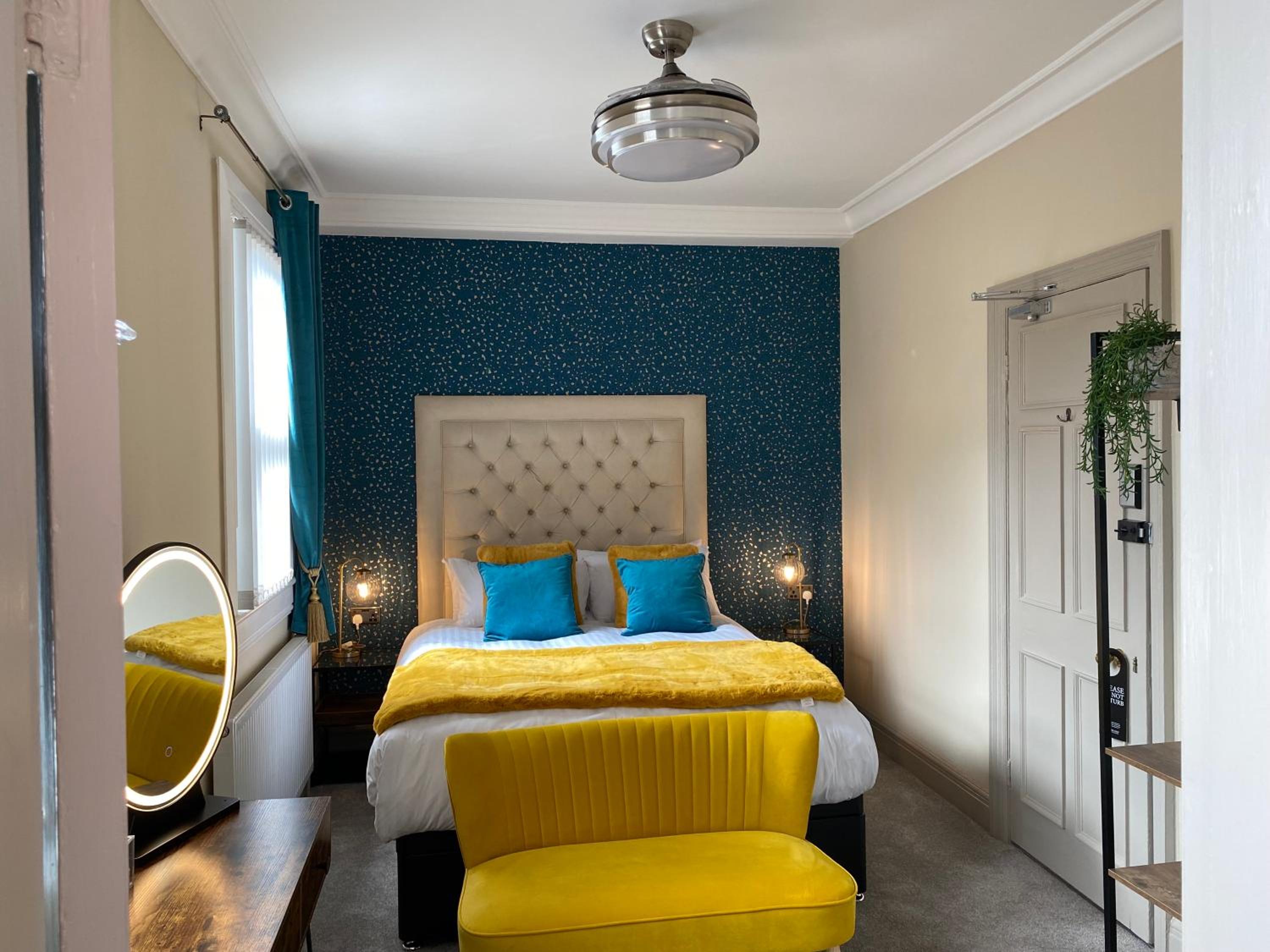 King Room with Ensuite - Photo 2
