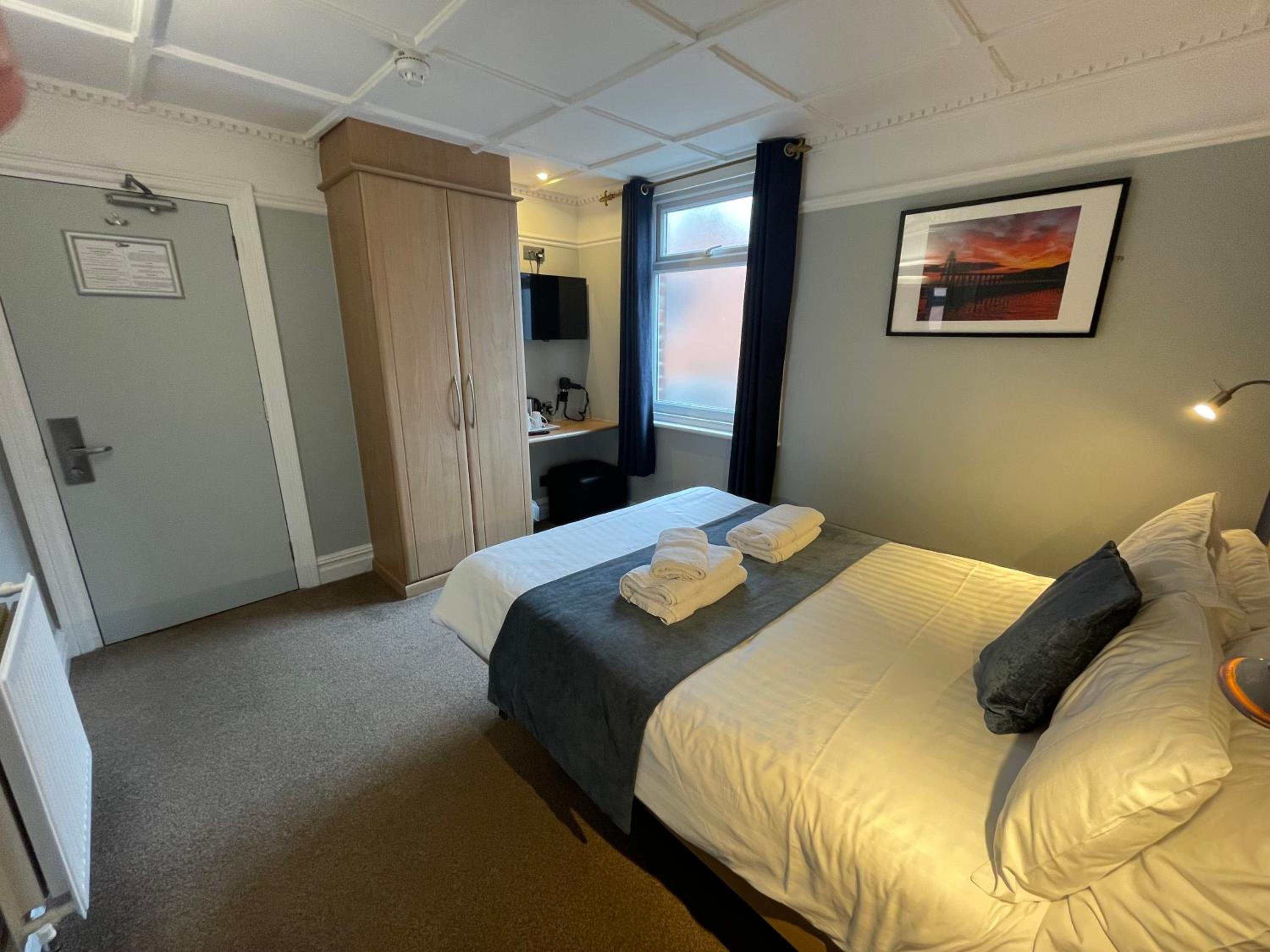 Double Room - Photo 4