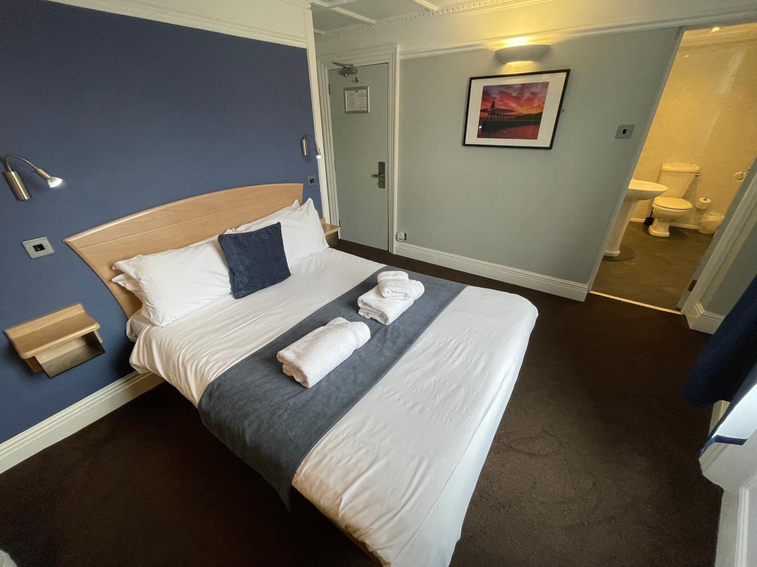 Double Room - Photo 3