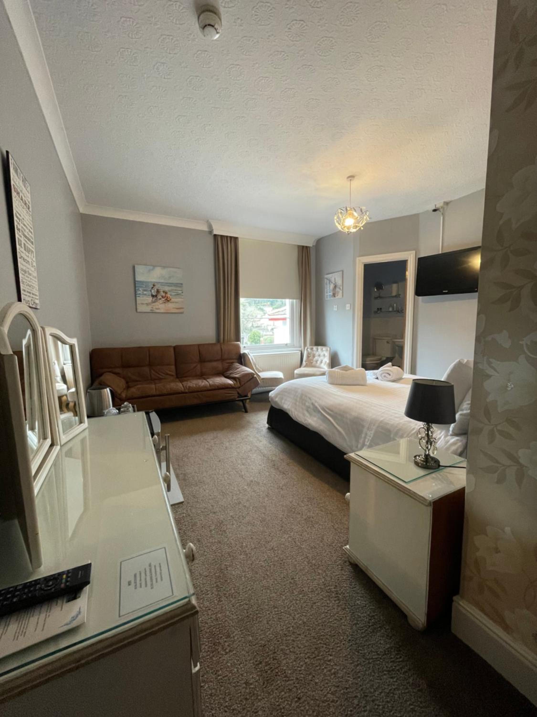 Family Suite (2 Adults + 3 Children) photo 1