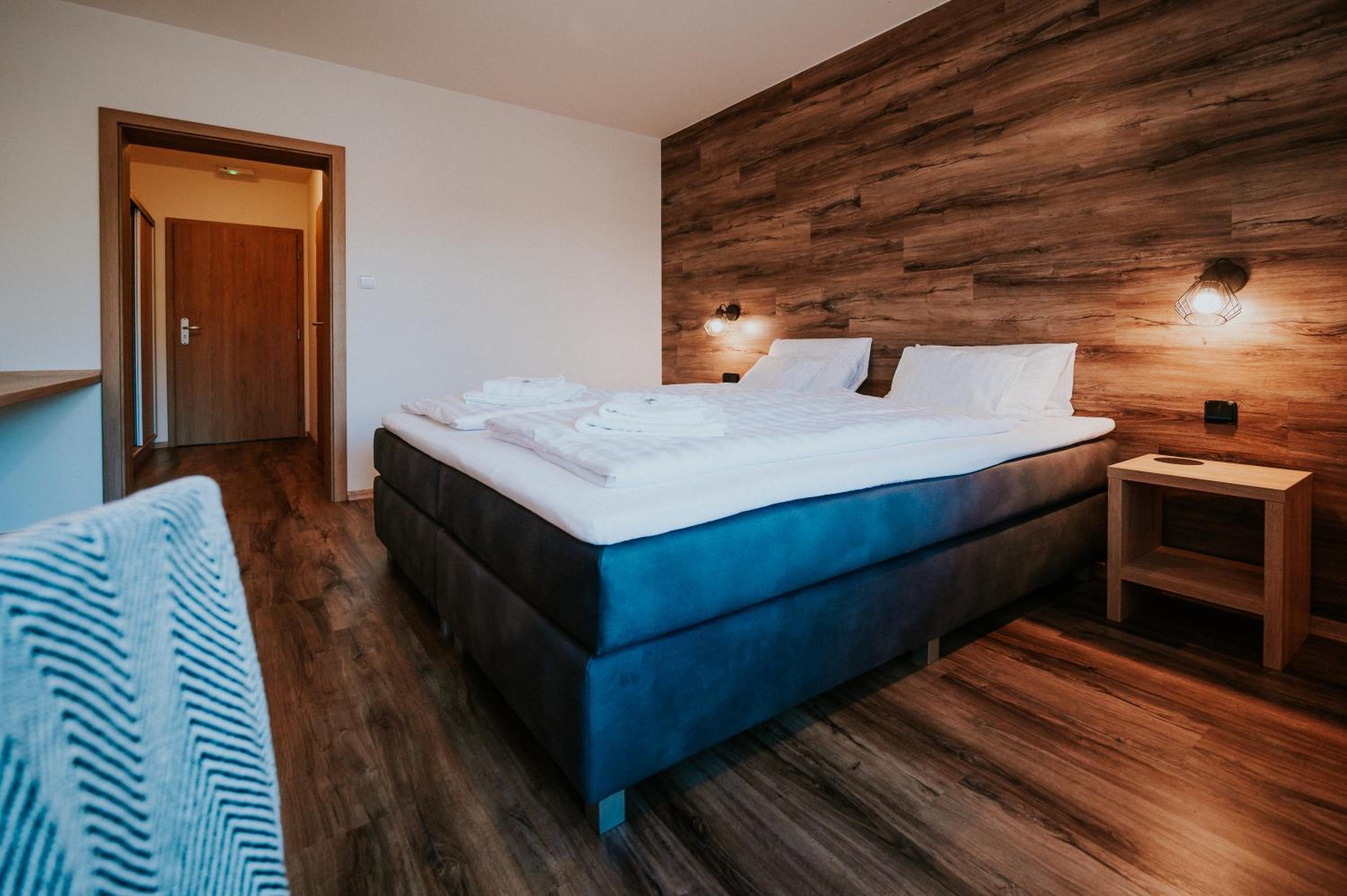 Deluxe Double or Twin Room with Balcony photo 3