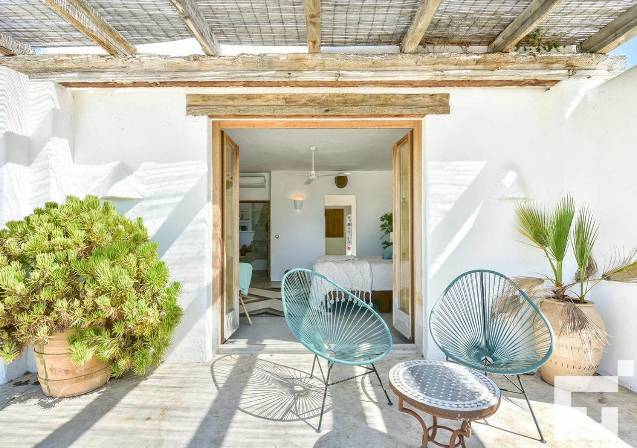 Villa photo 2