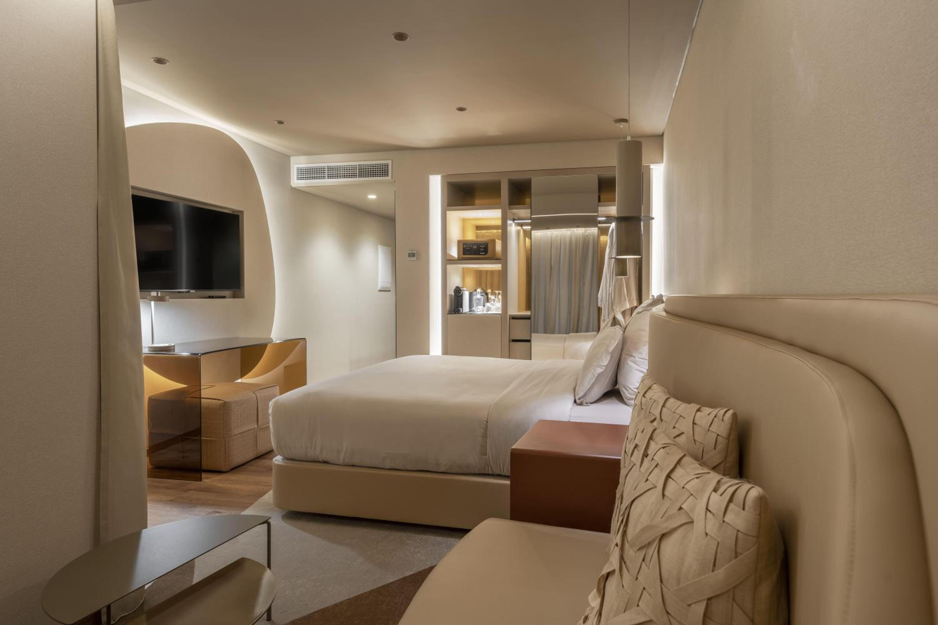 Deluxe Double Room - Photo 6