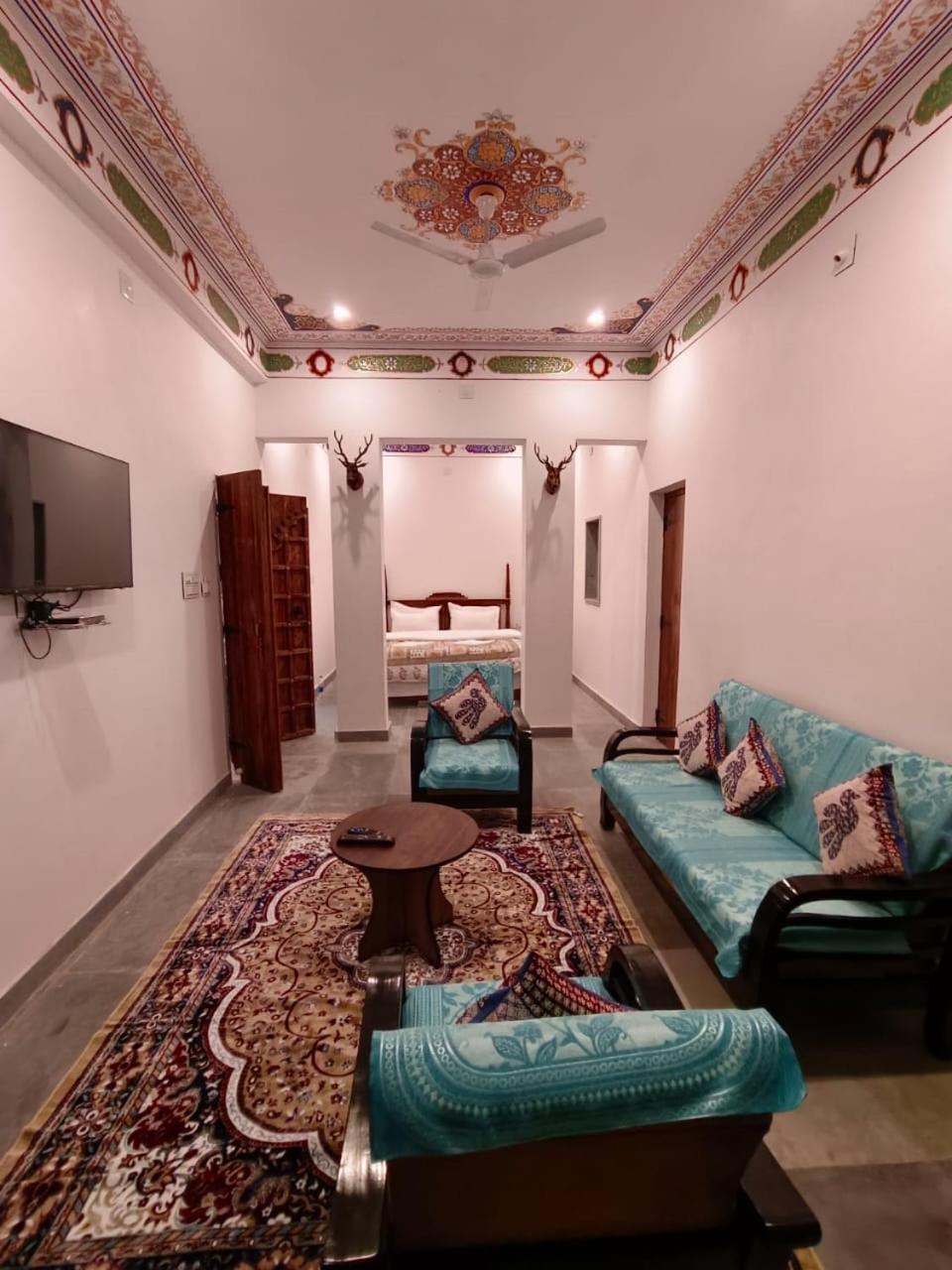 Super Deluxe Room - Photo 16