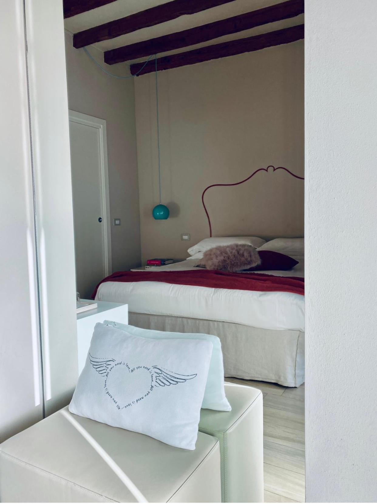 Small Double Room - Photo 7
