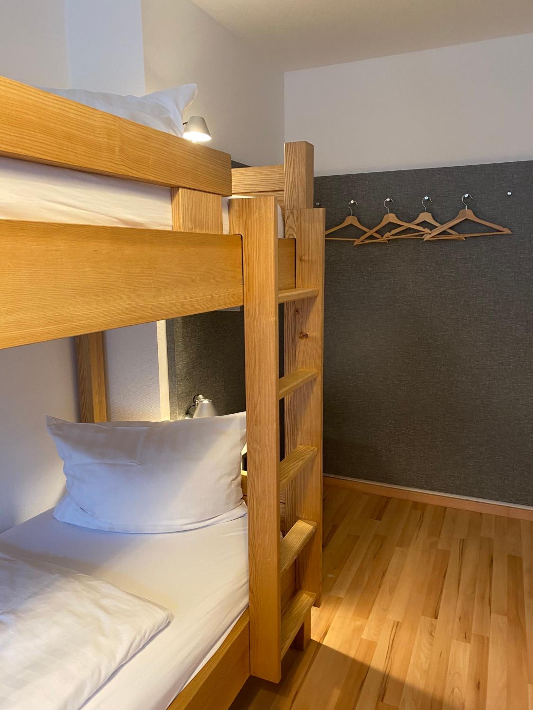 Bed in 4-Bed Mixed Dormitory Room photo 3