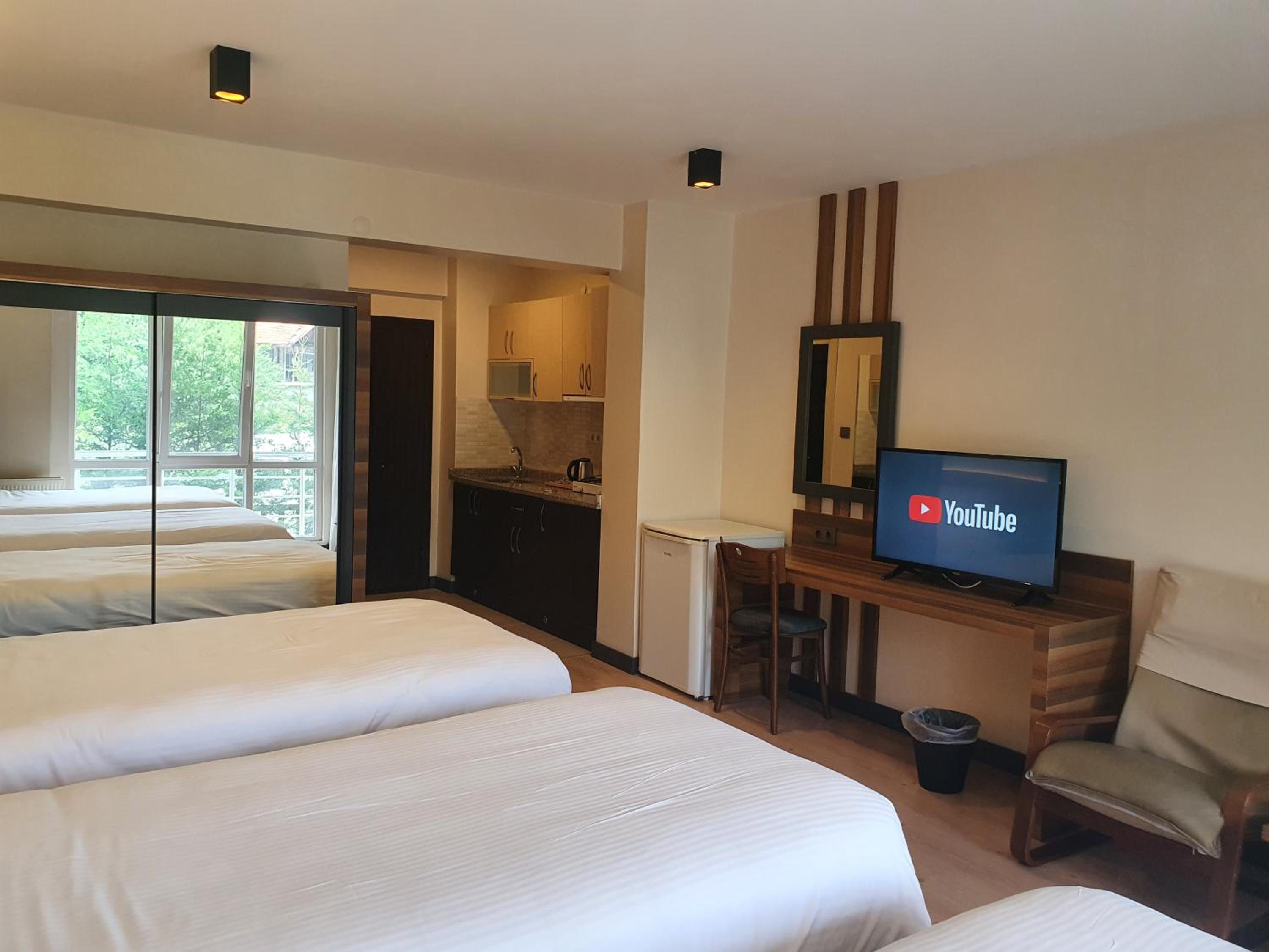 Classic Triple Room - Photo 5