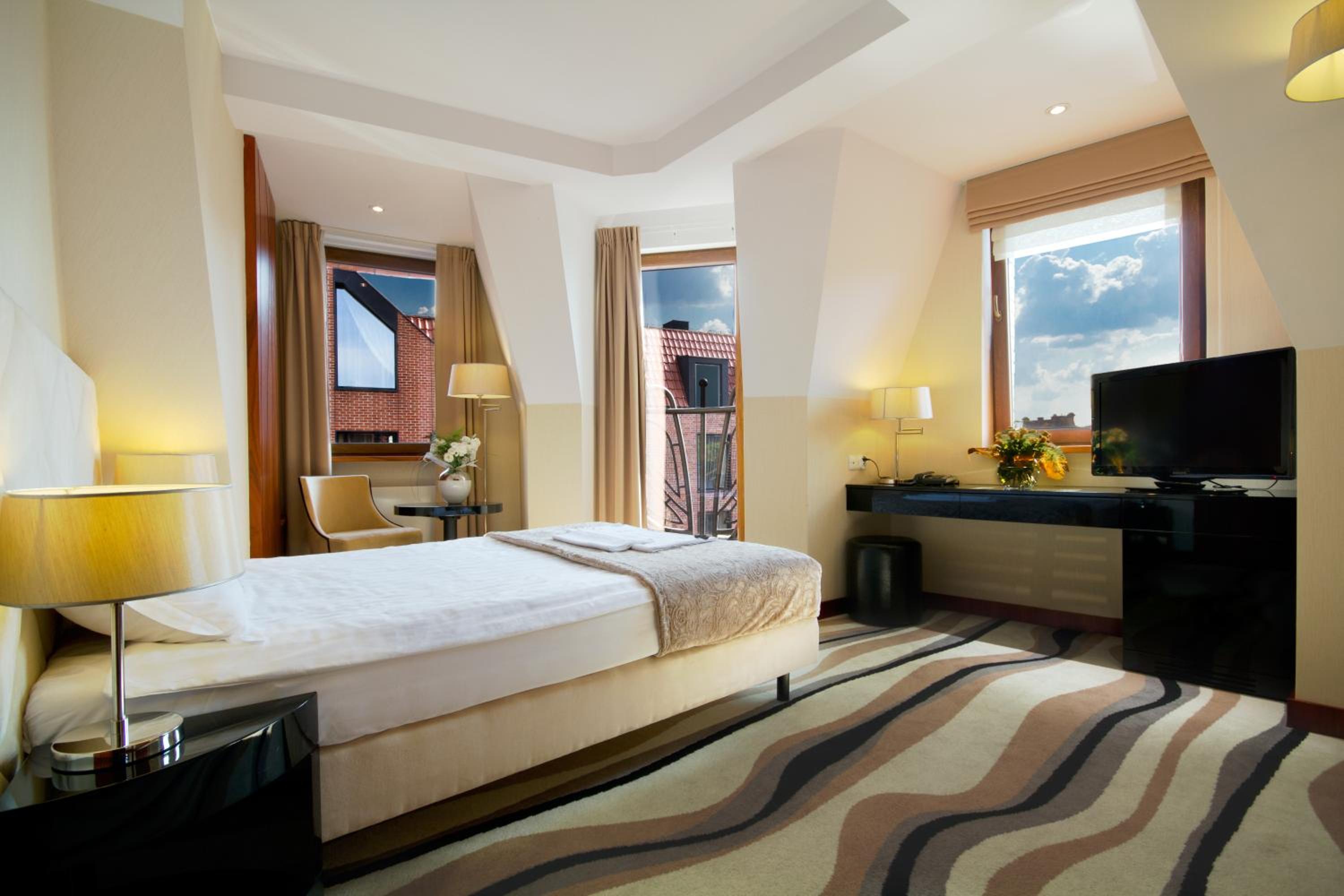 Standard Double or Twin Room - Photo 1