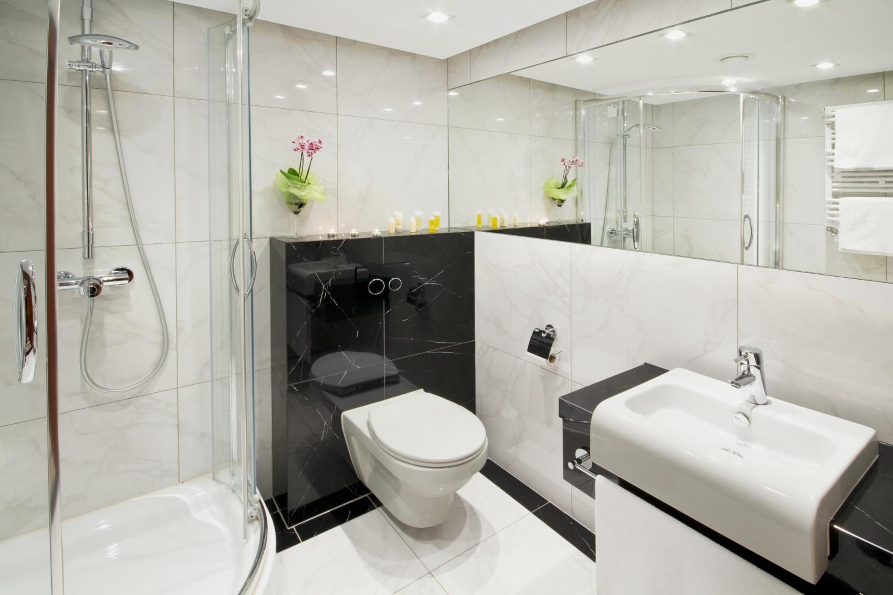 Standard Double or Twin Room - Photo 3
