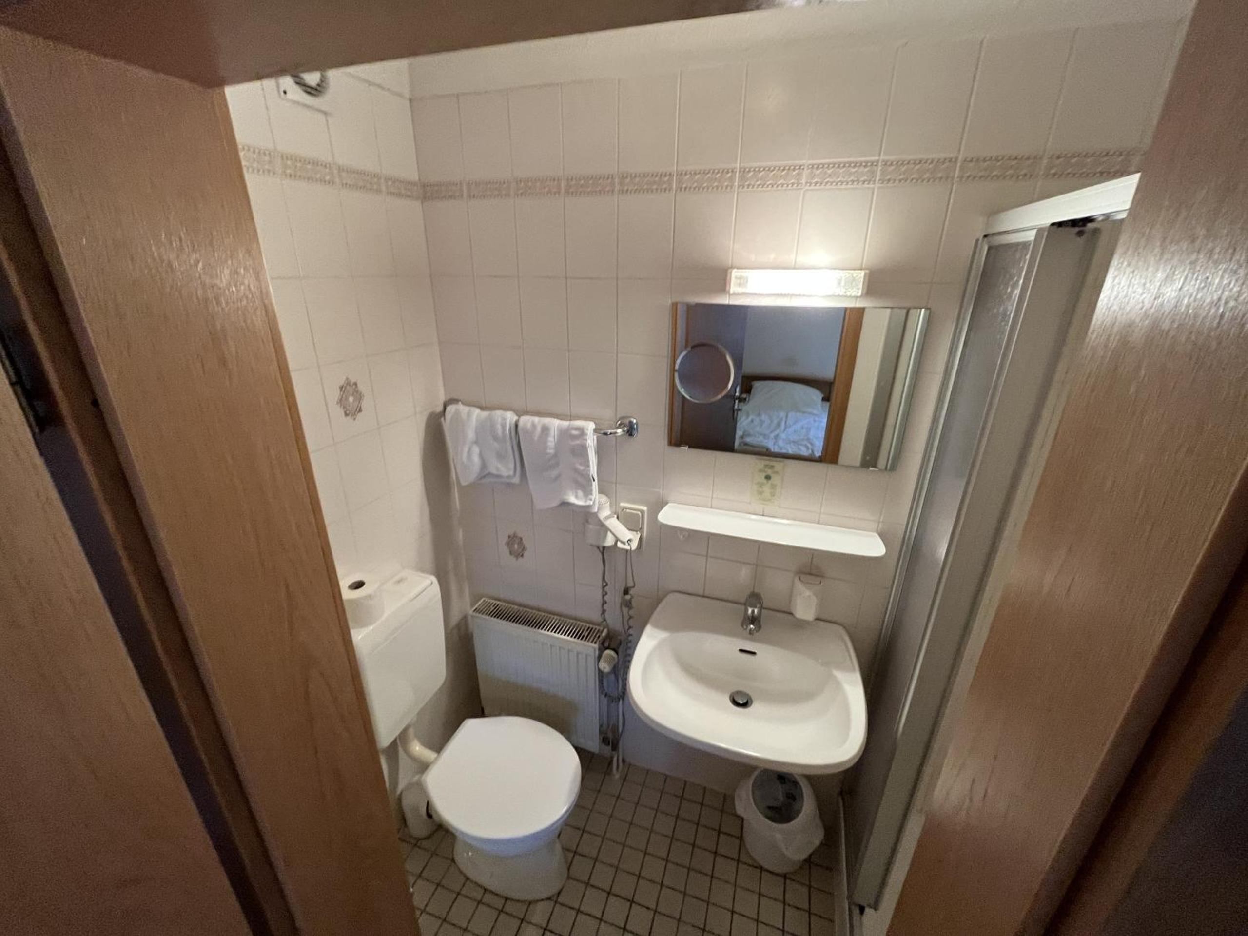 Standard Double Room photo 3